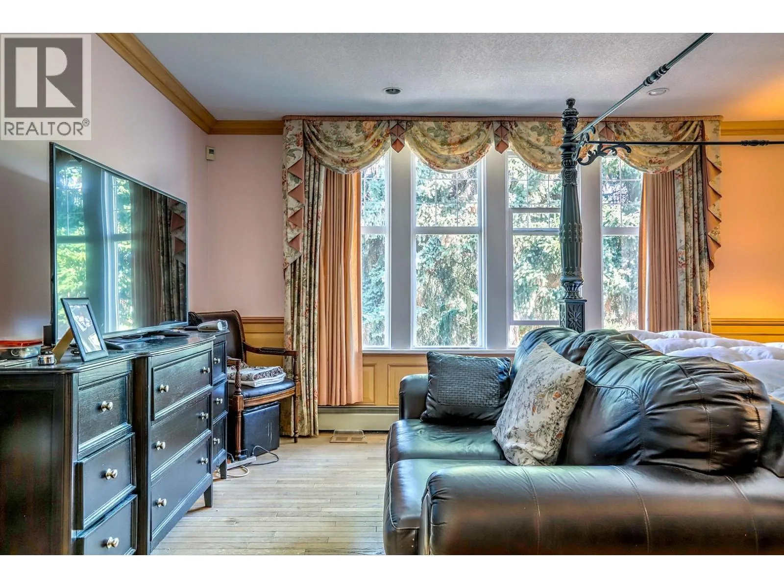 5482 Silver Star Road