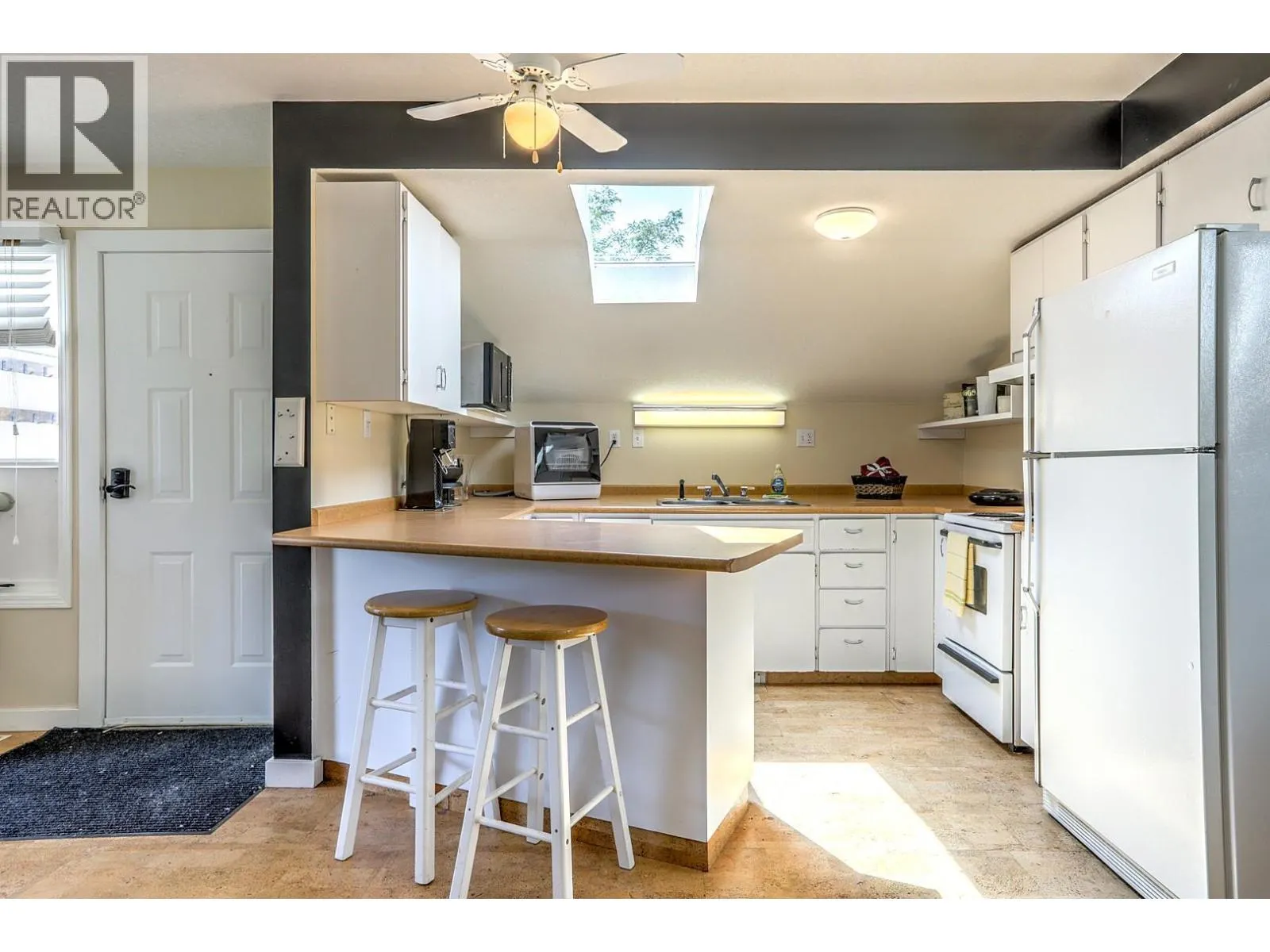 5482 Silver Star Road