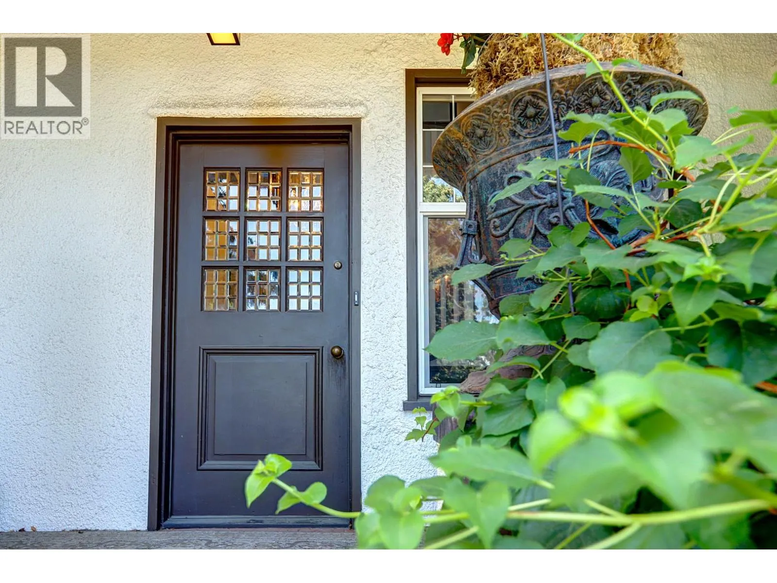 5482 Silver Star Road