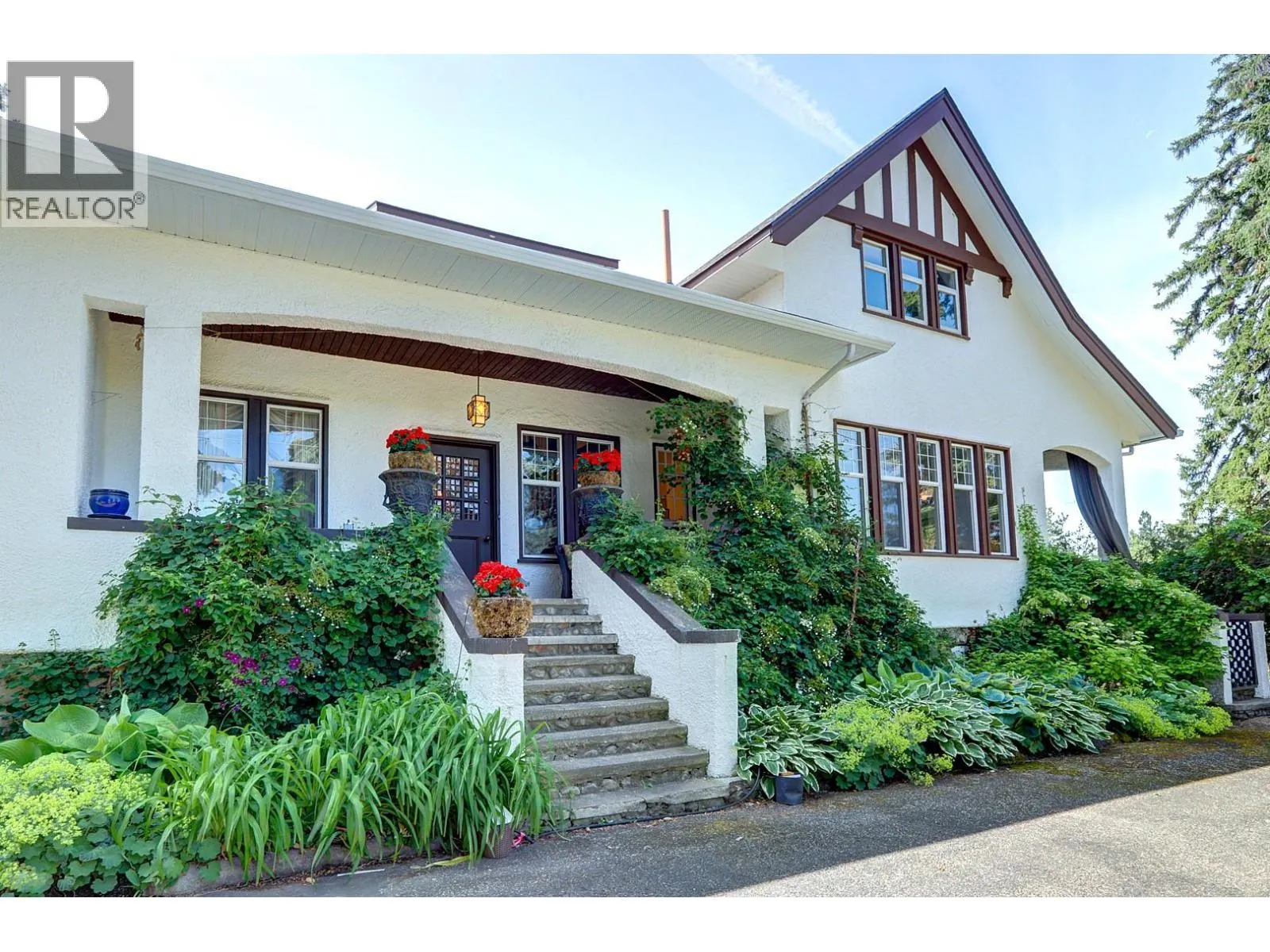5482 Silver Star Road