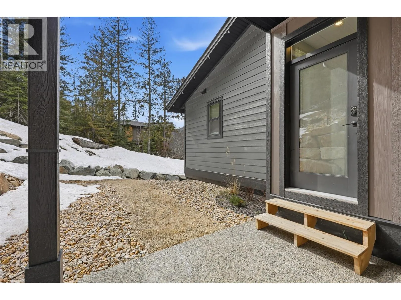 2533 Mountain View Drive