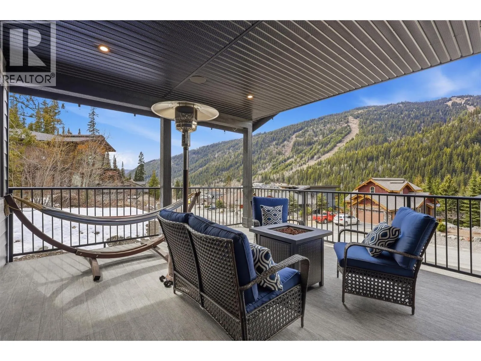 2533 Mountain View Drive