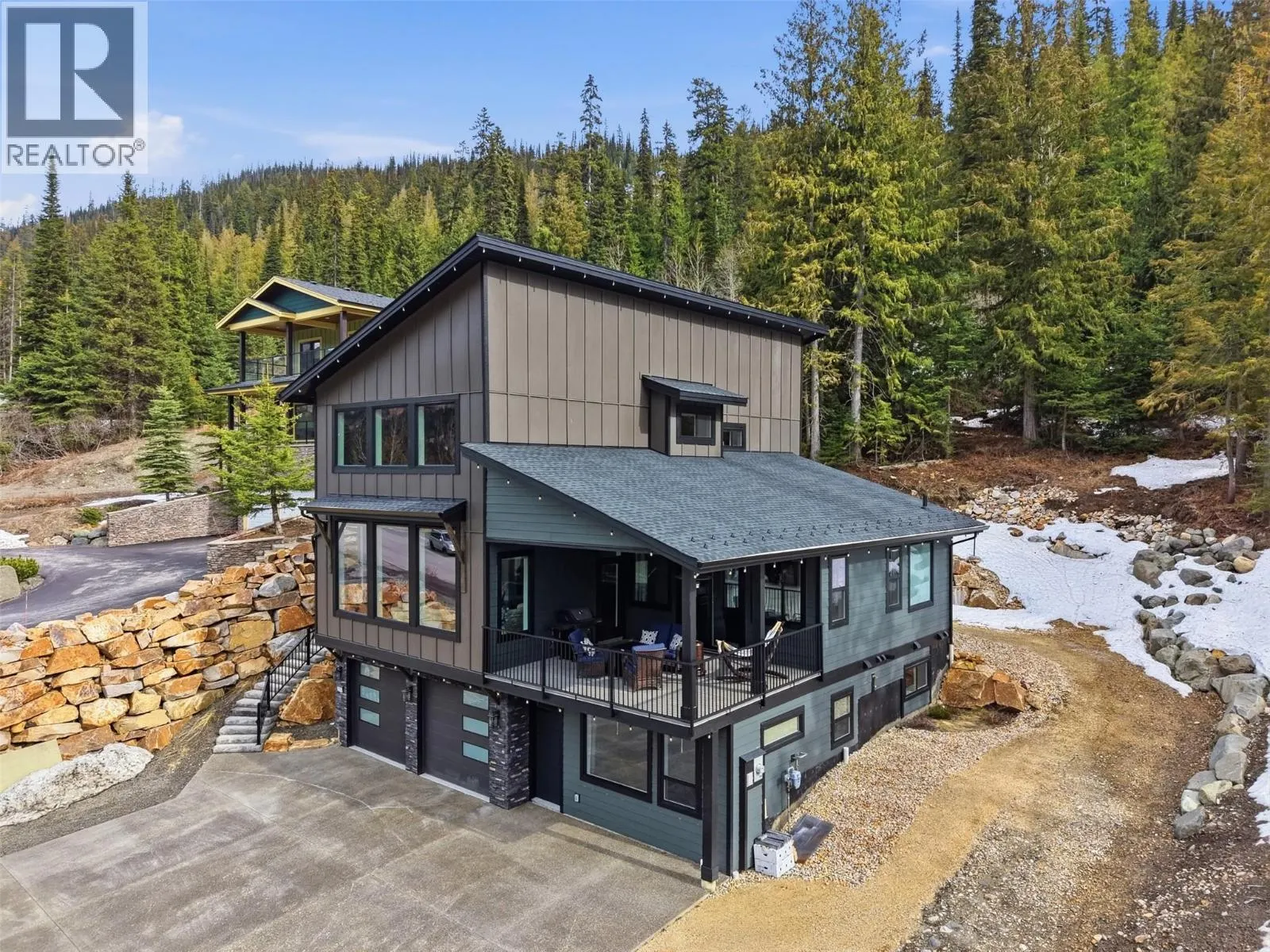 2533 Mountain View Drive