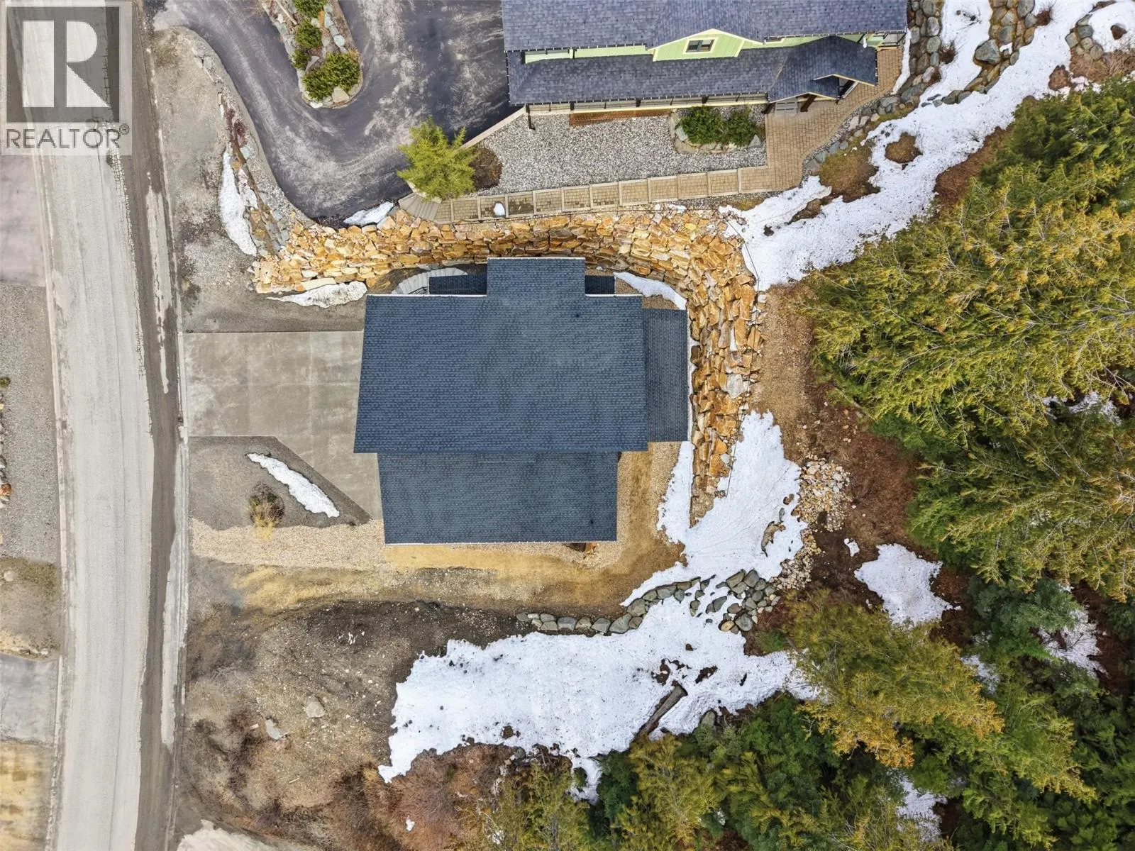 2533 Mountain View Drive