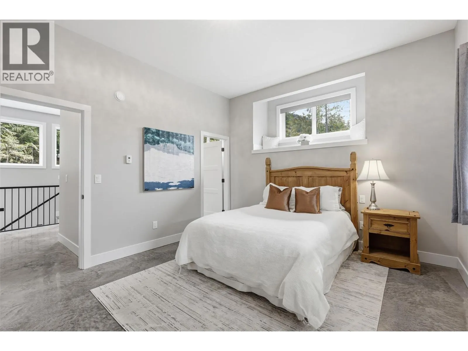 2533 Mountain View Drive