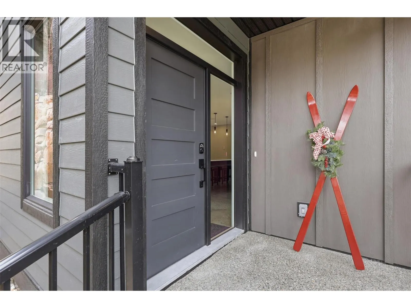 2533 Mountain View Drive