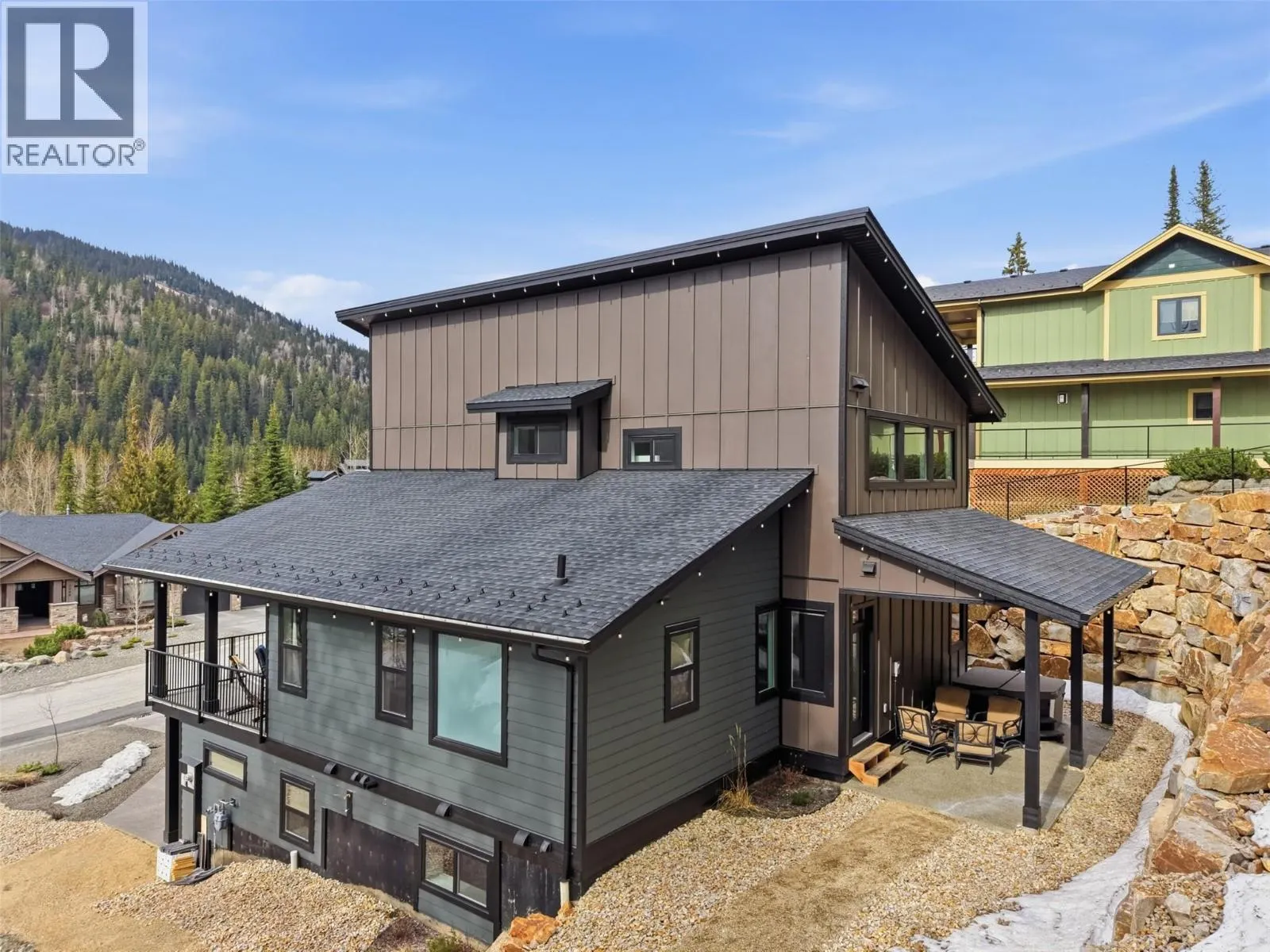 2533 Mountain View Drive