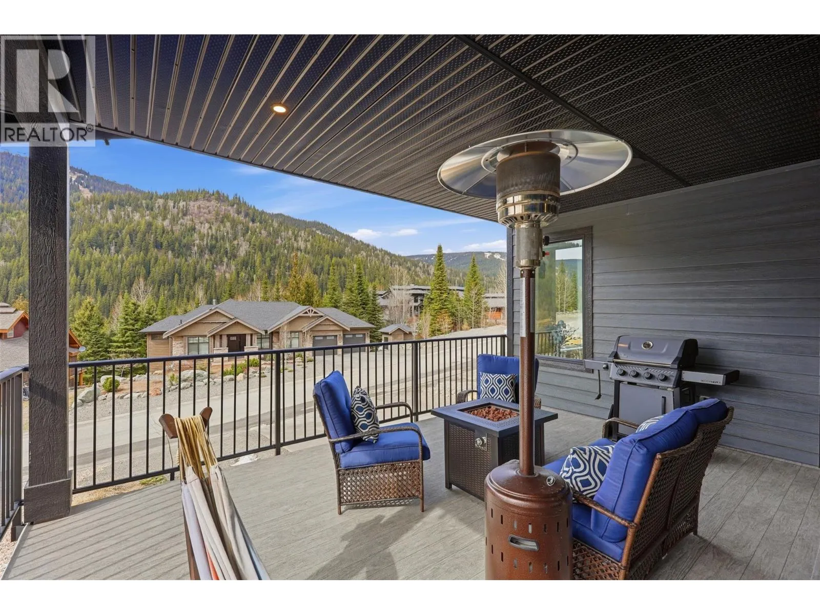 2533 Mountain View Drive