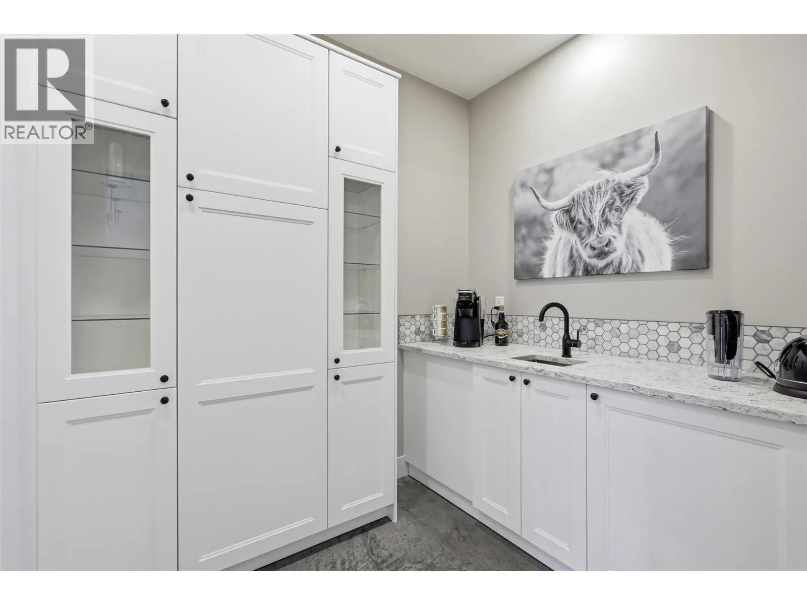 2533 Mountain View Drive