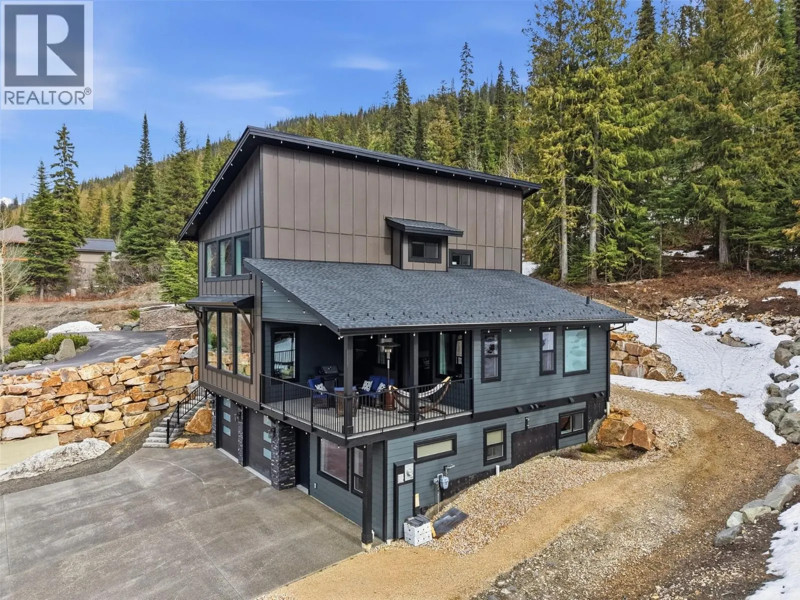 2533 Mountain View Drive