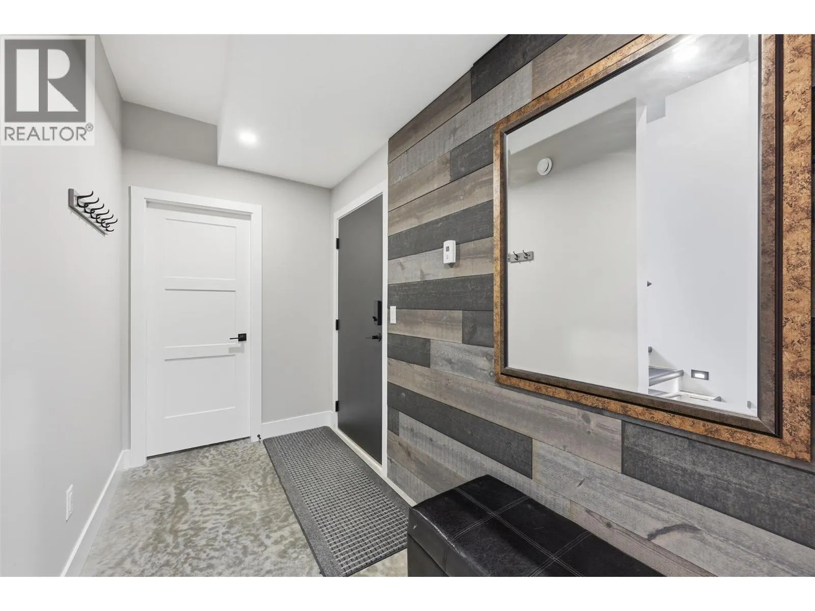 2533 Mountain View Drive