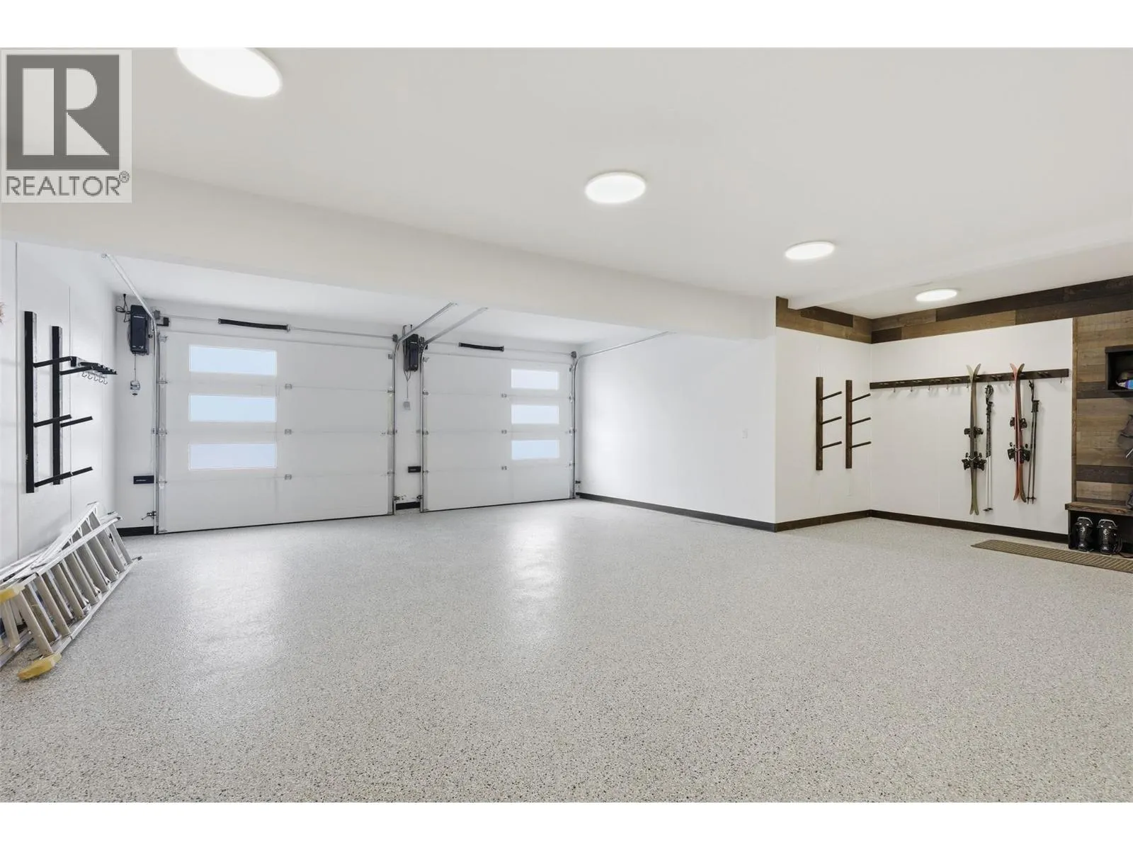 2533 Mountain View Drive