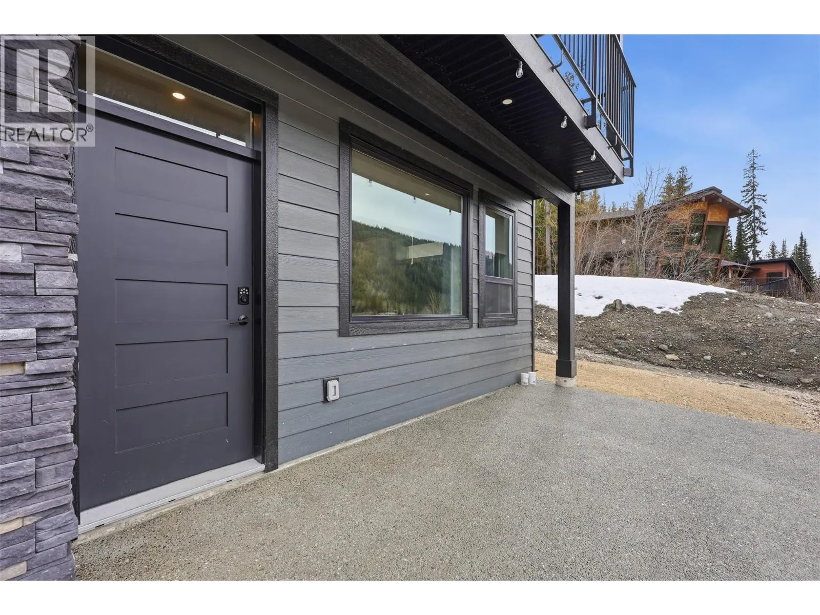 2533 Mountain View Drive