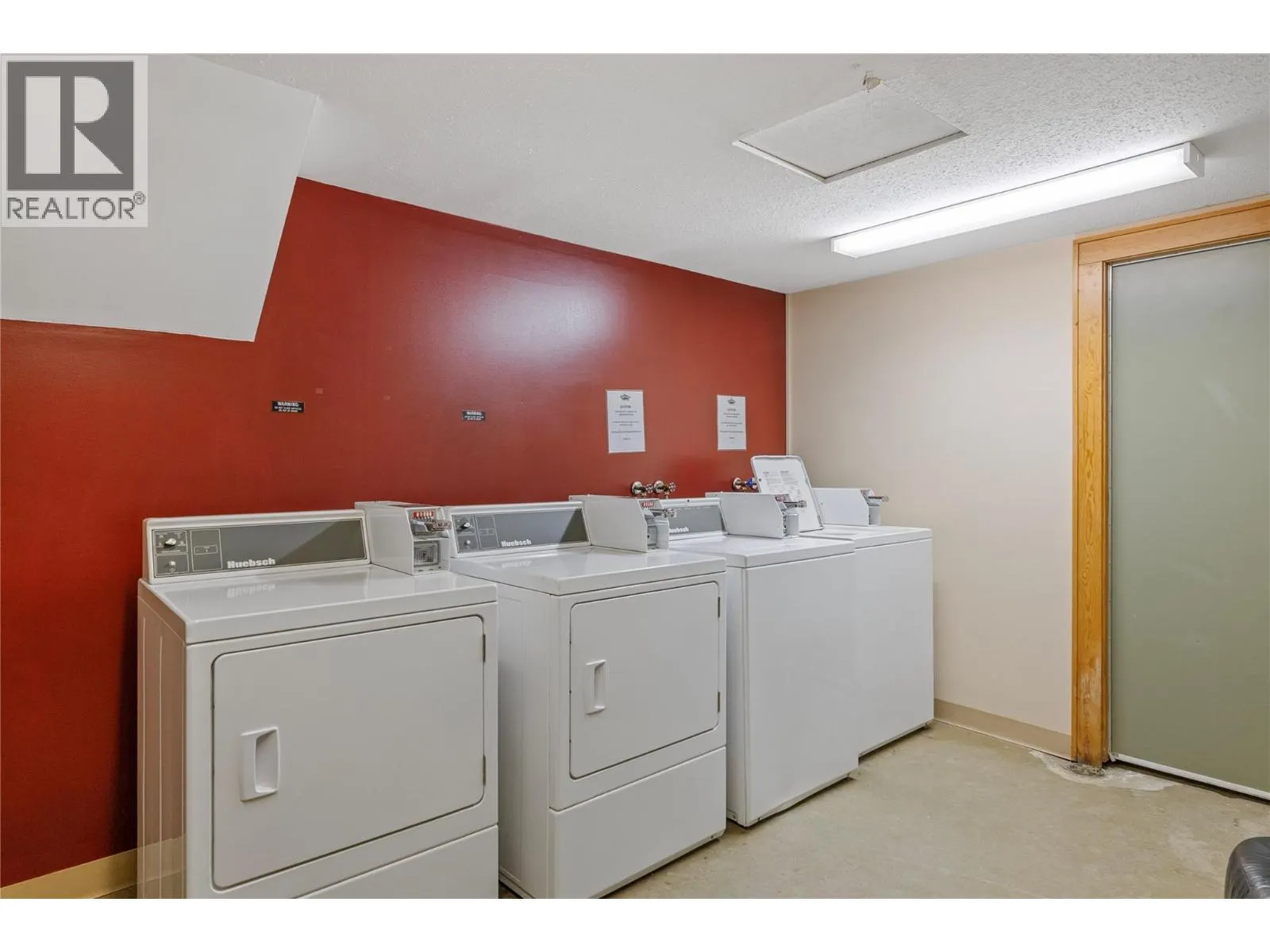 5275 Big White Road Unit# 215