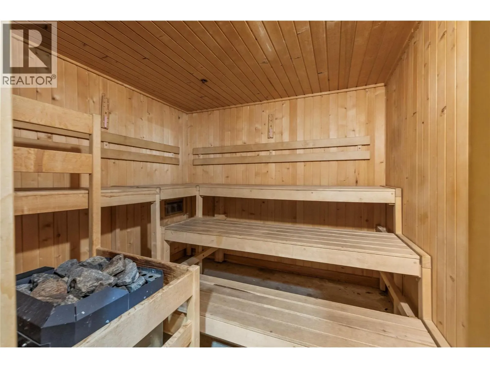 5275 Big White Road Unit# 215