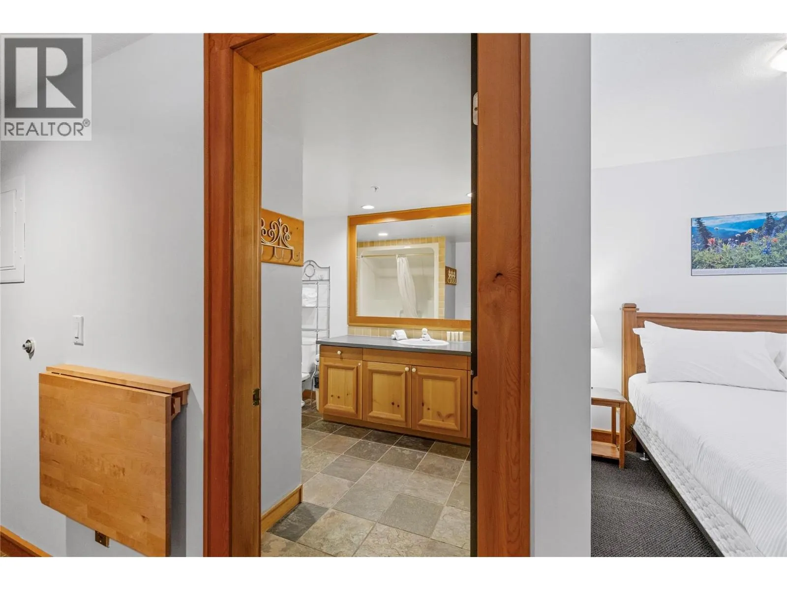 5275 Big White Road Unit# 215