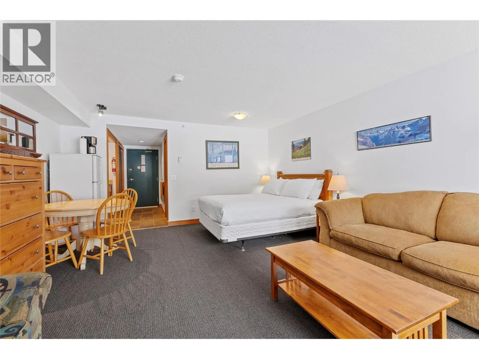 5275 Big White Road Unit# 215