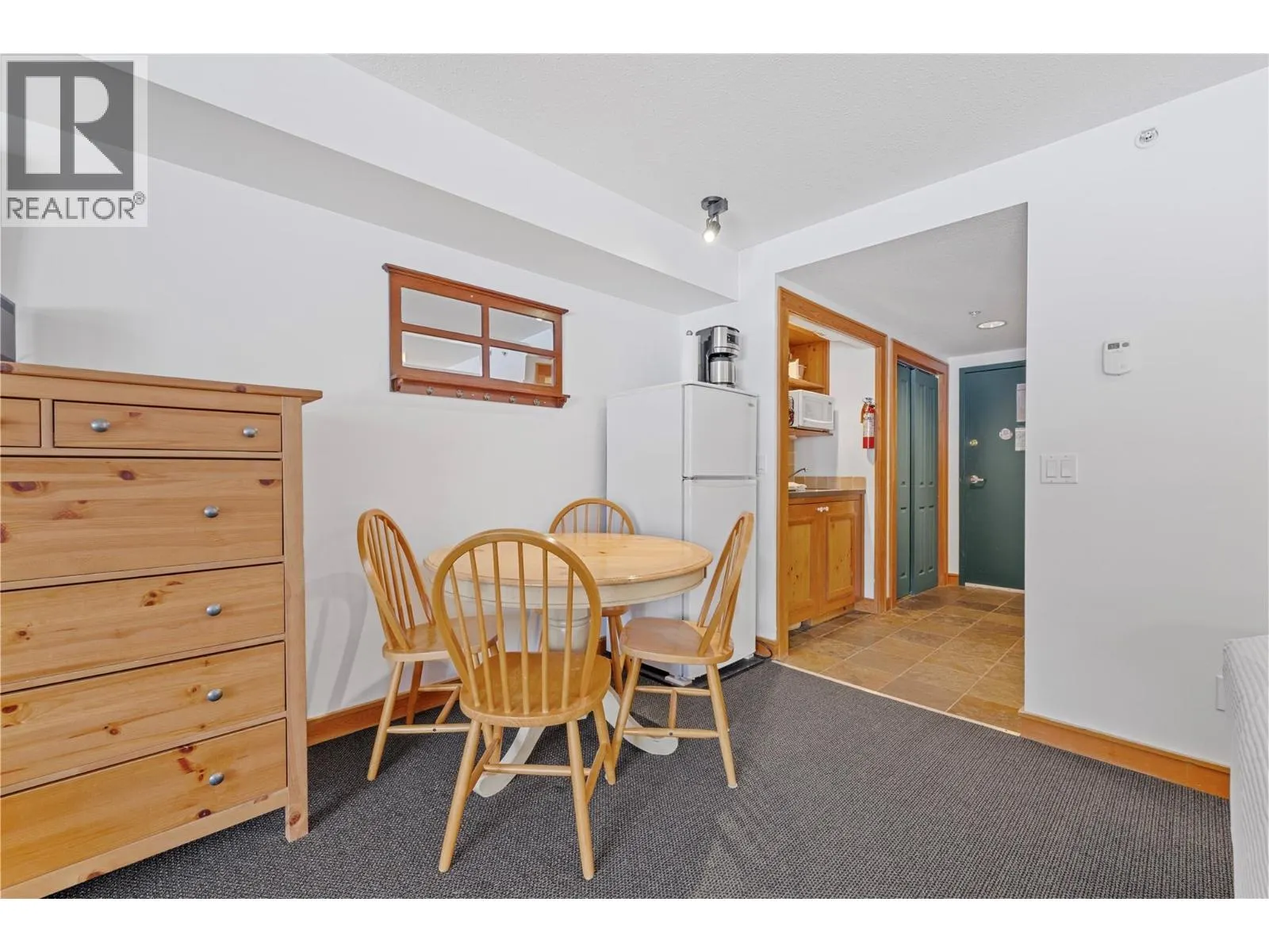 5275 Big White Road Unit# 215