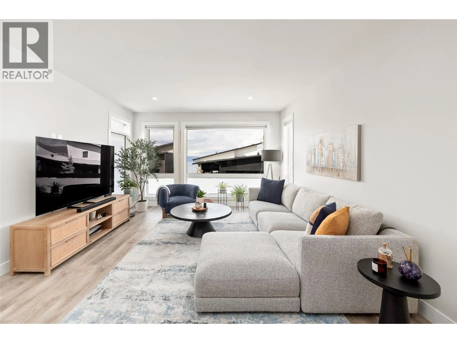 1863 Grey Owl Court