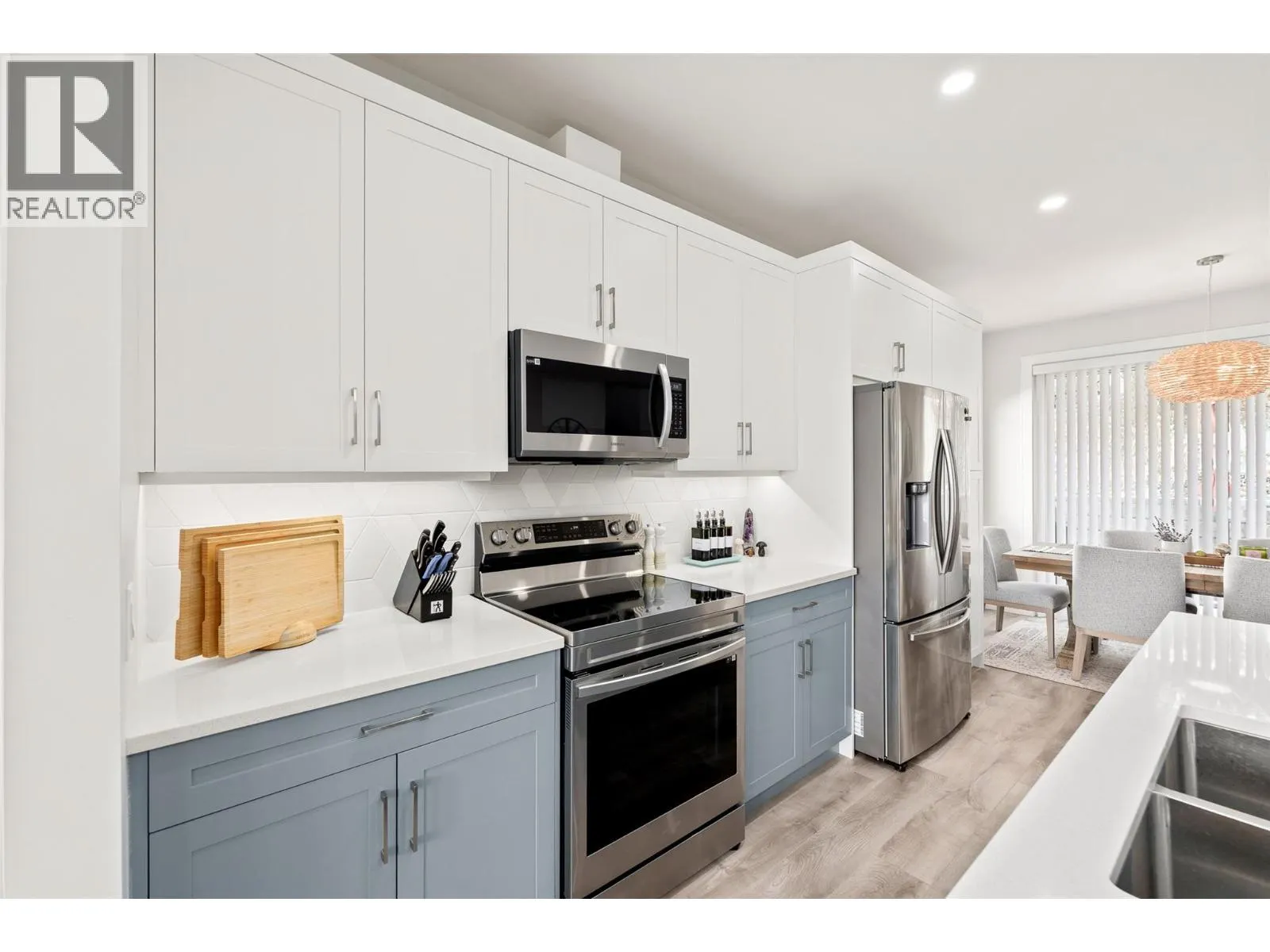 1863 Grey Owl Court