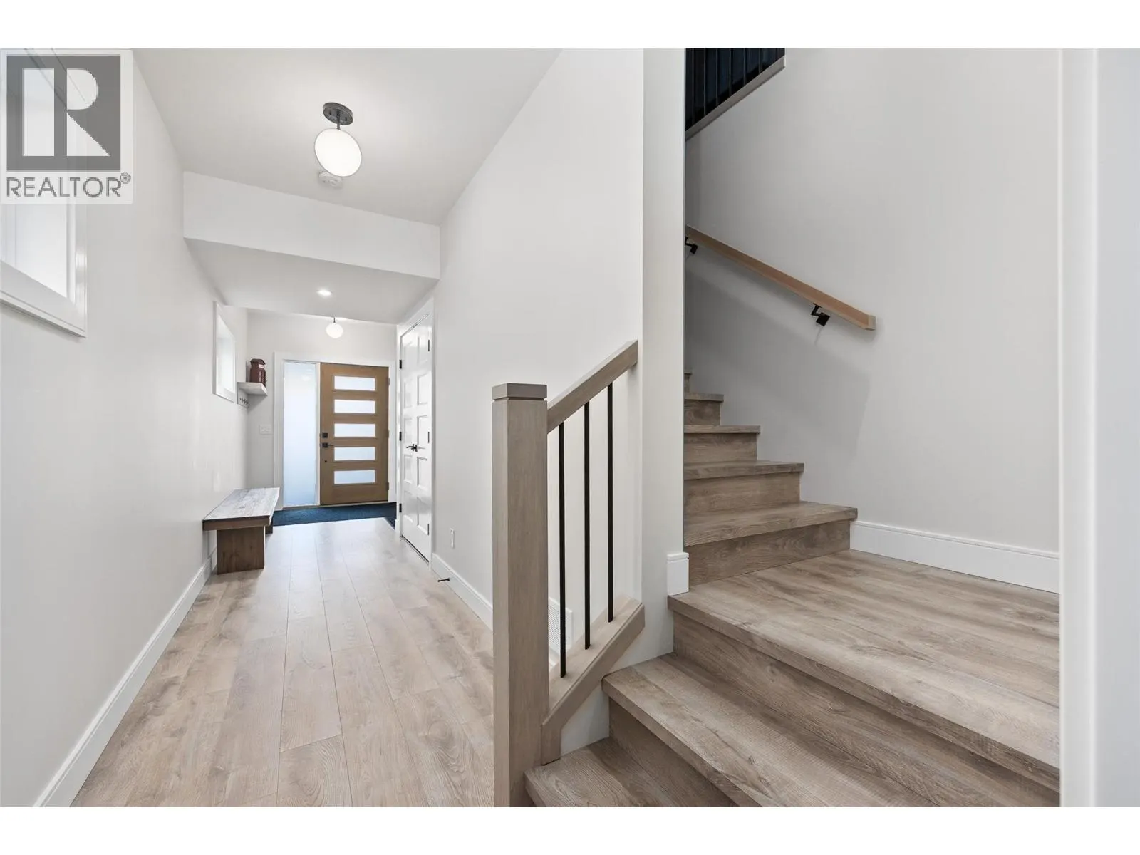 1863 Grey Owl Court