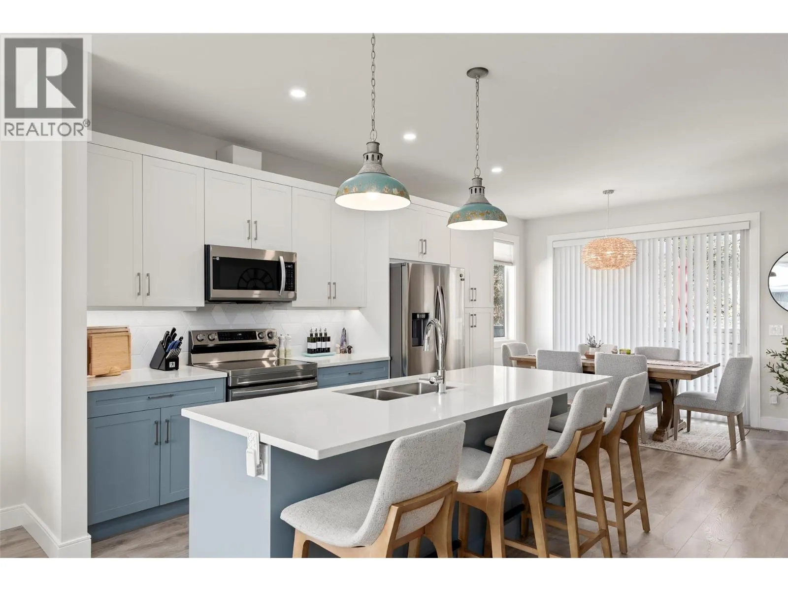 1863 Grey Owl Court