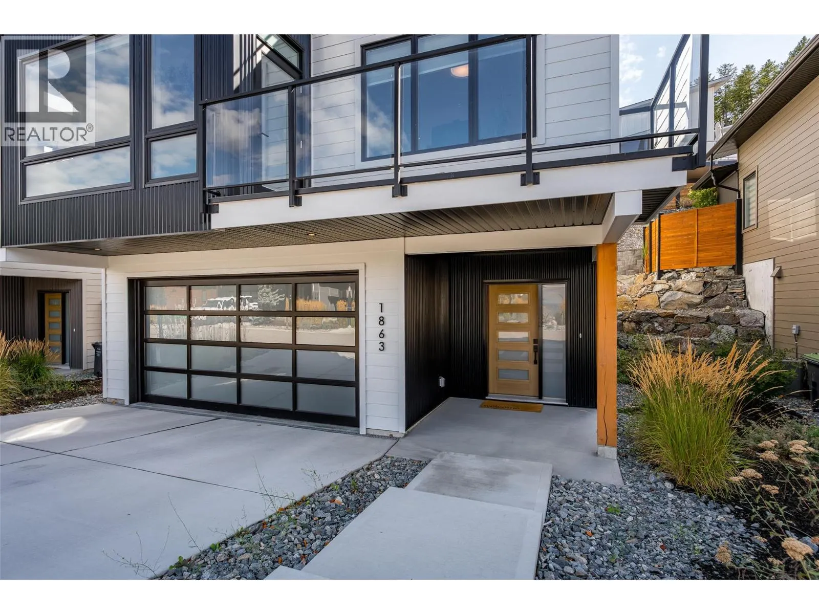 1863 Grey Owl Court