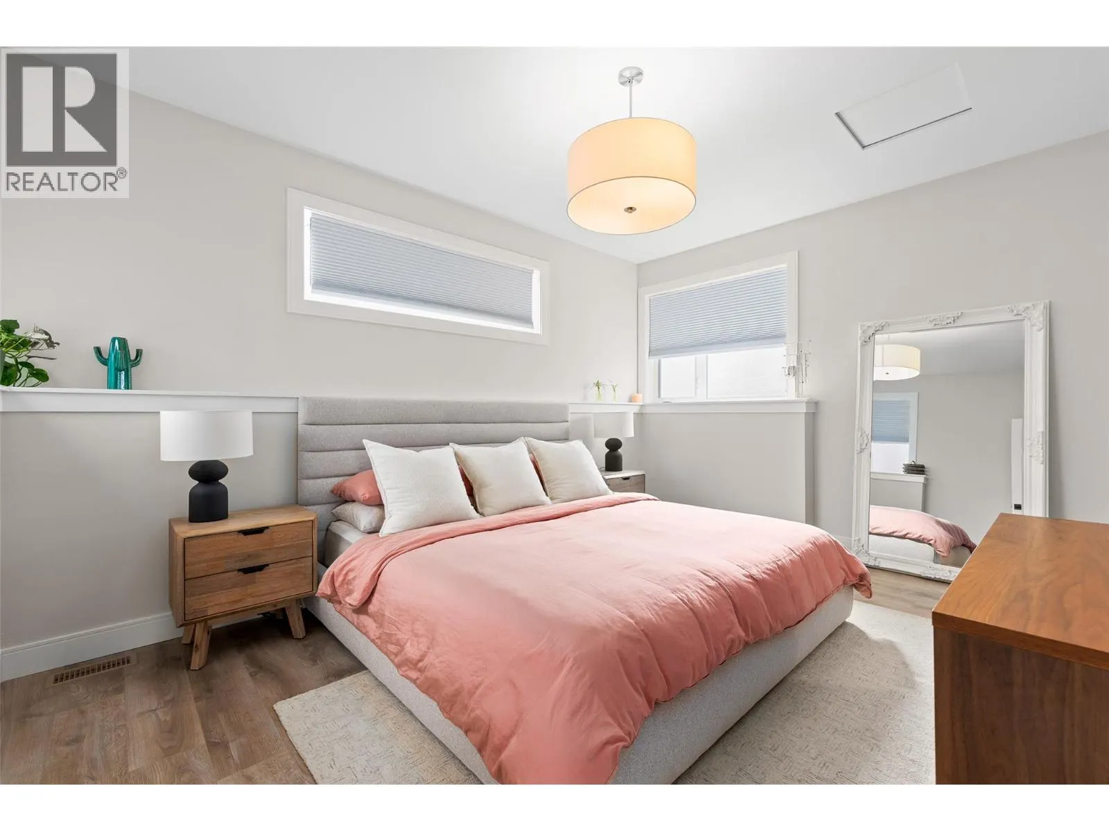 1863 Grey Owl Court