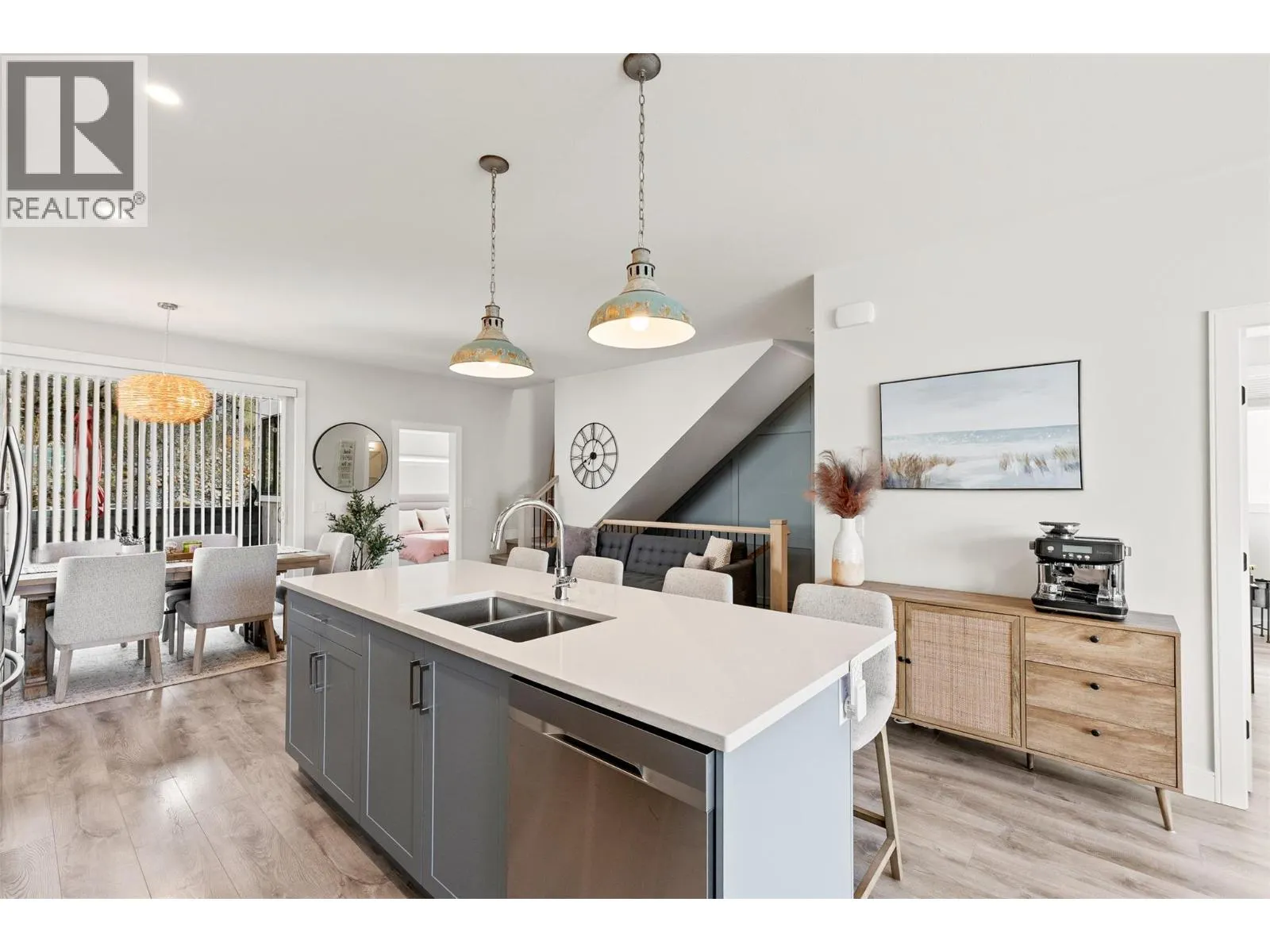 1863 Grey Owl Court