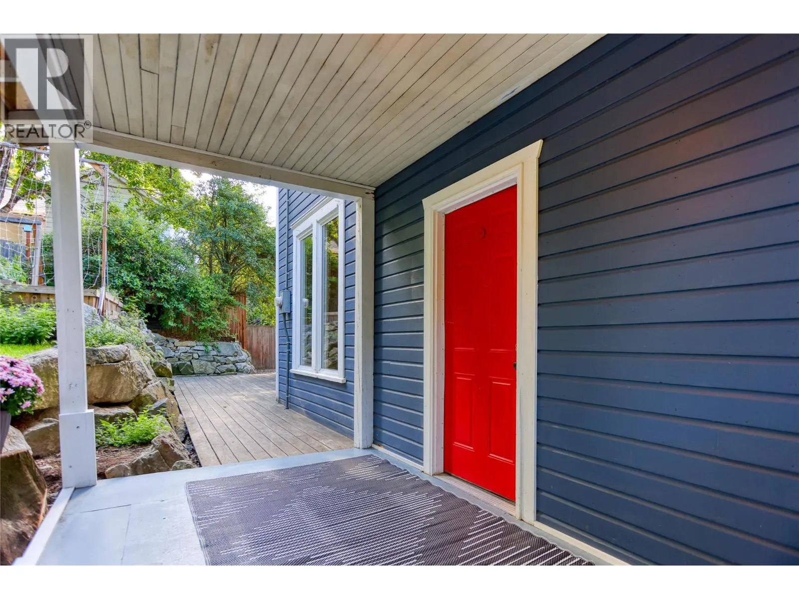 924 FRONT Street
