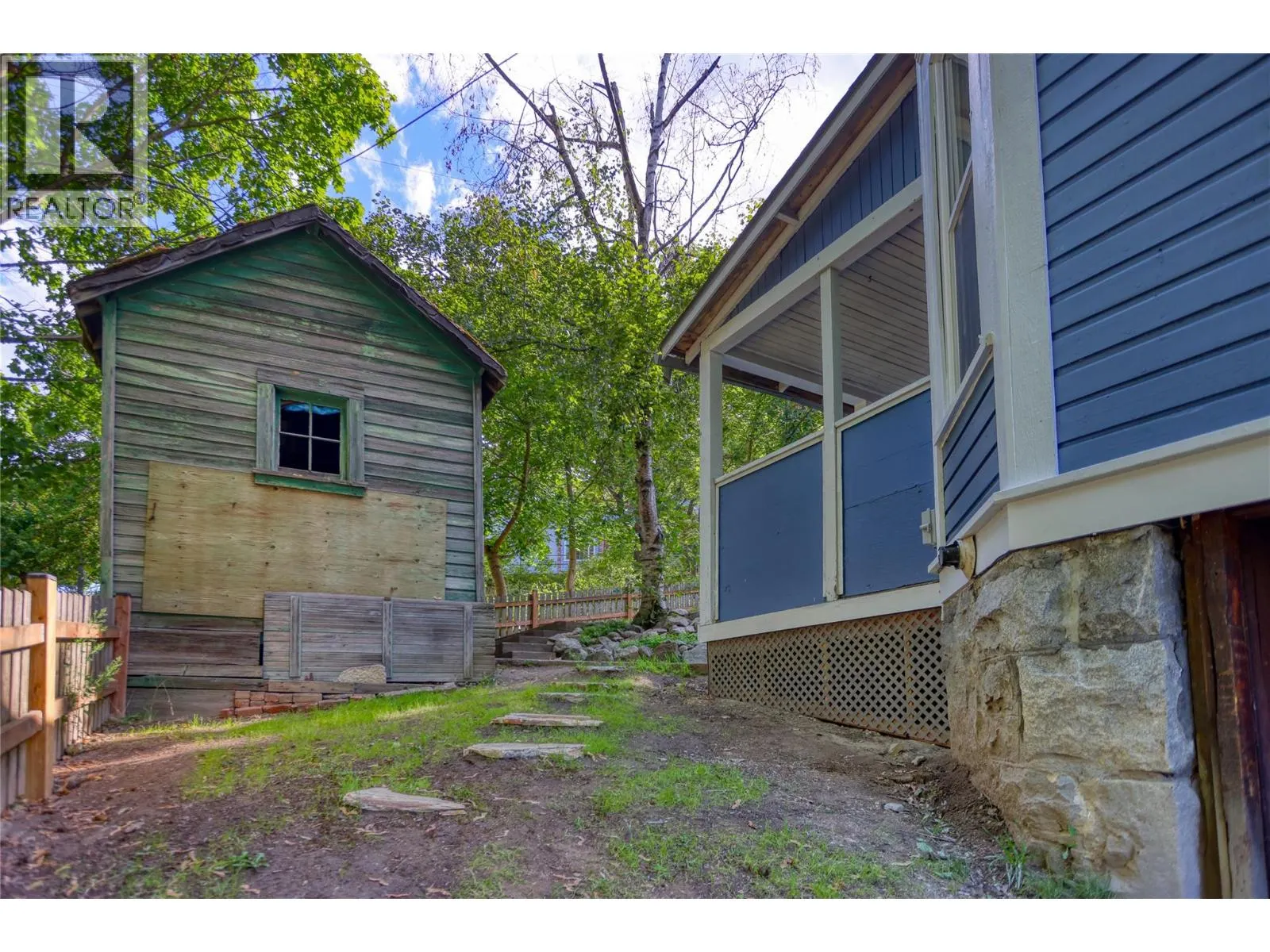 924 FRONT Street