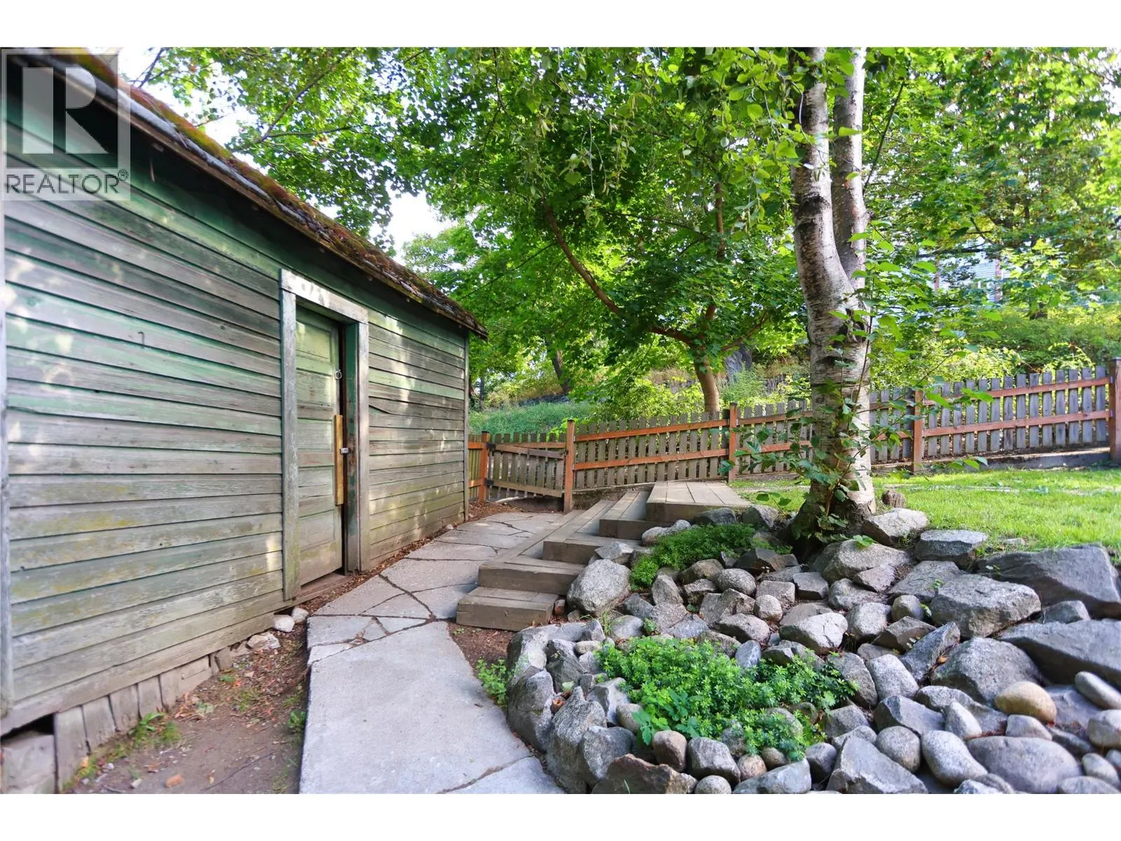 924 FRONT Street