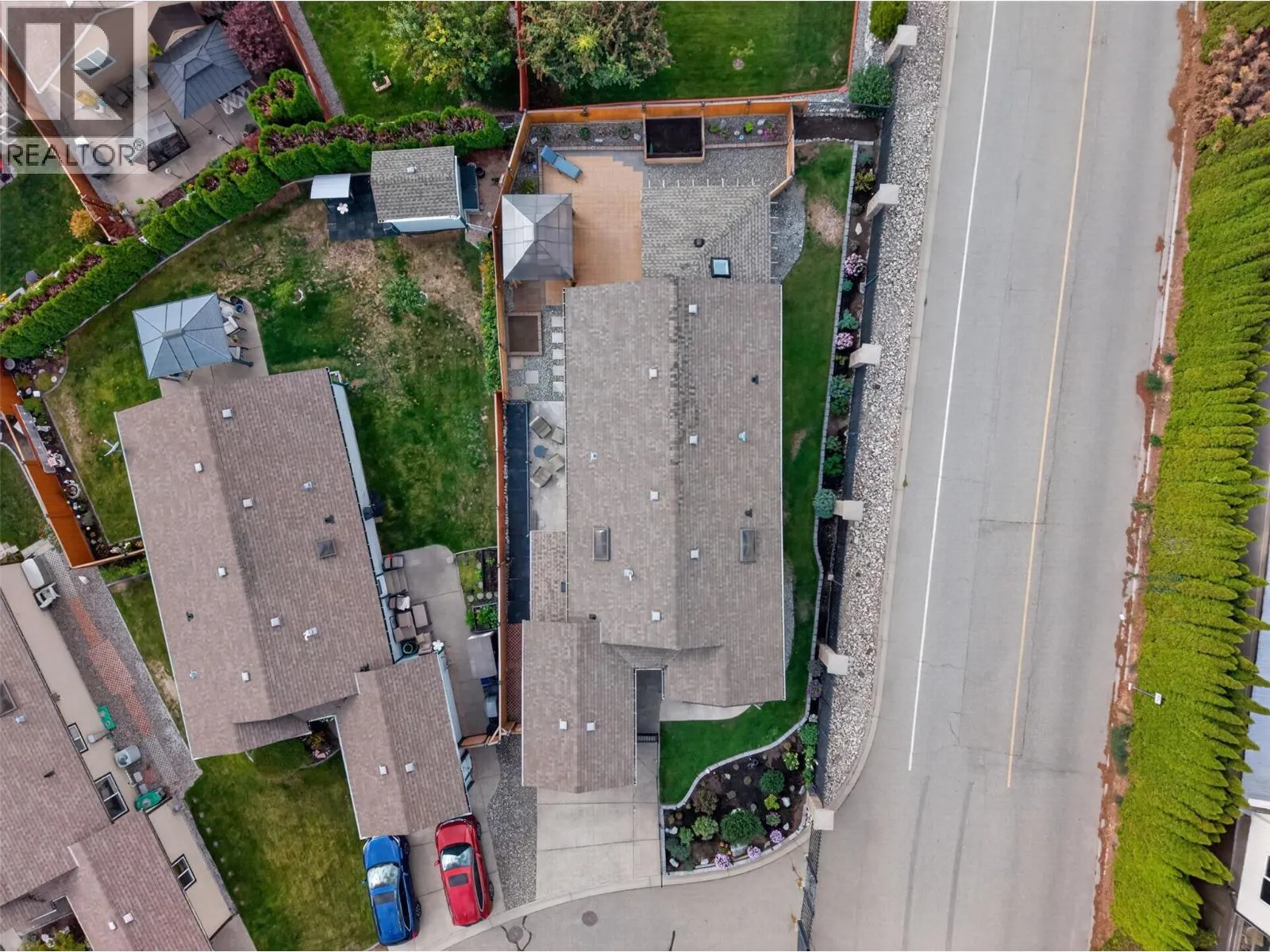 3493 Oak Crescent