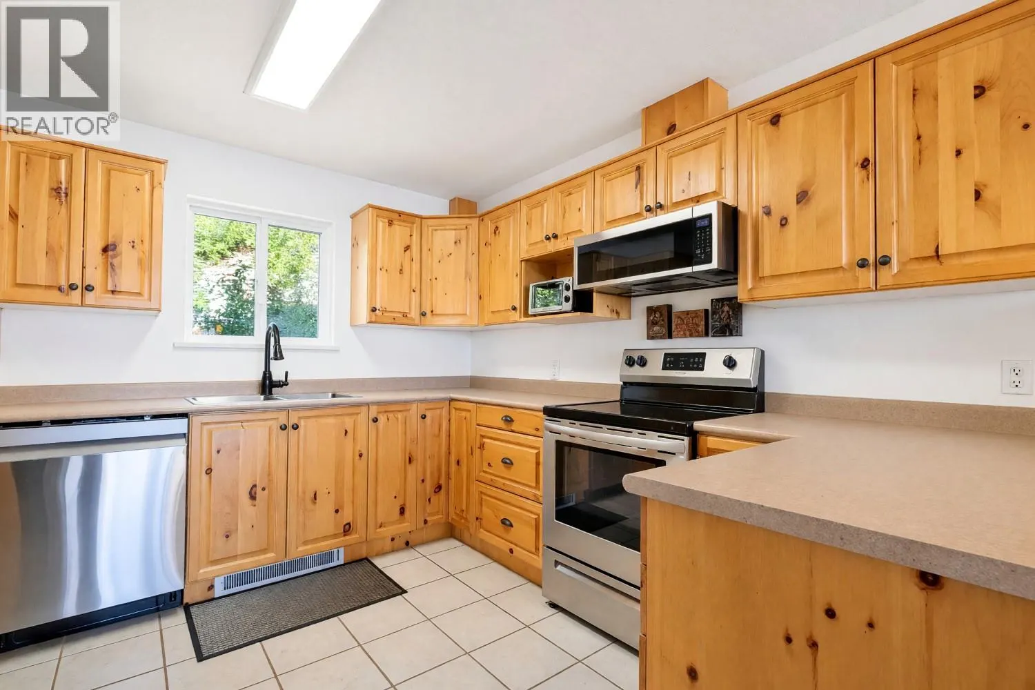 5877 Snow Pines Crescent Unit# C