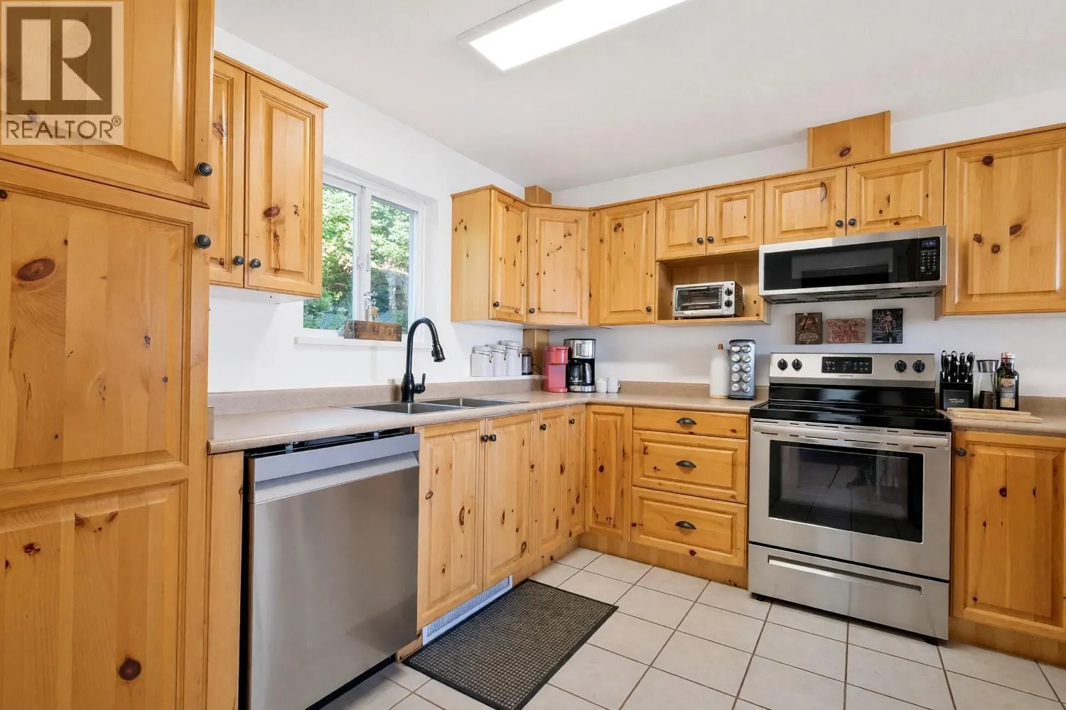 5877 Snow Pines Crescent Unit# C