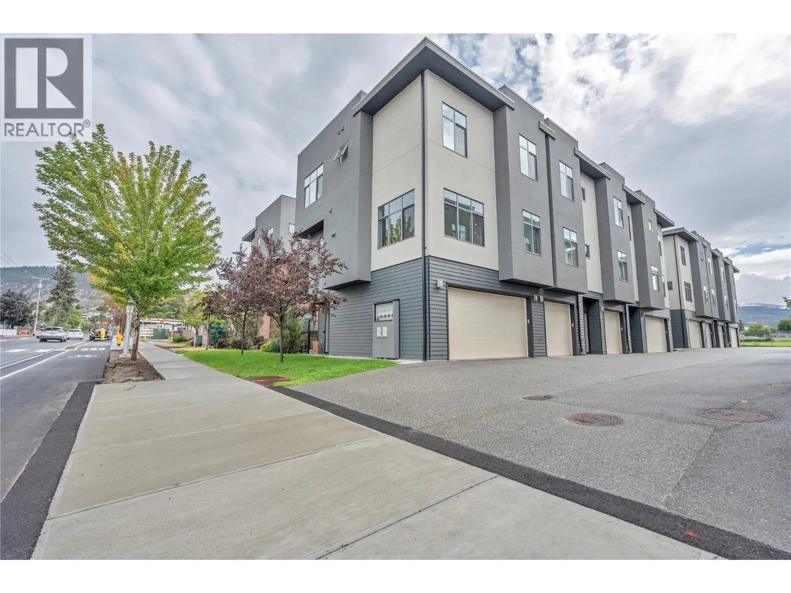 388 Eckhardt Avenue E Unit# 115