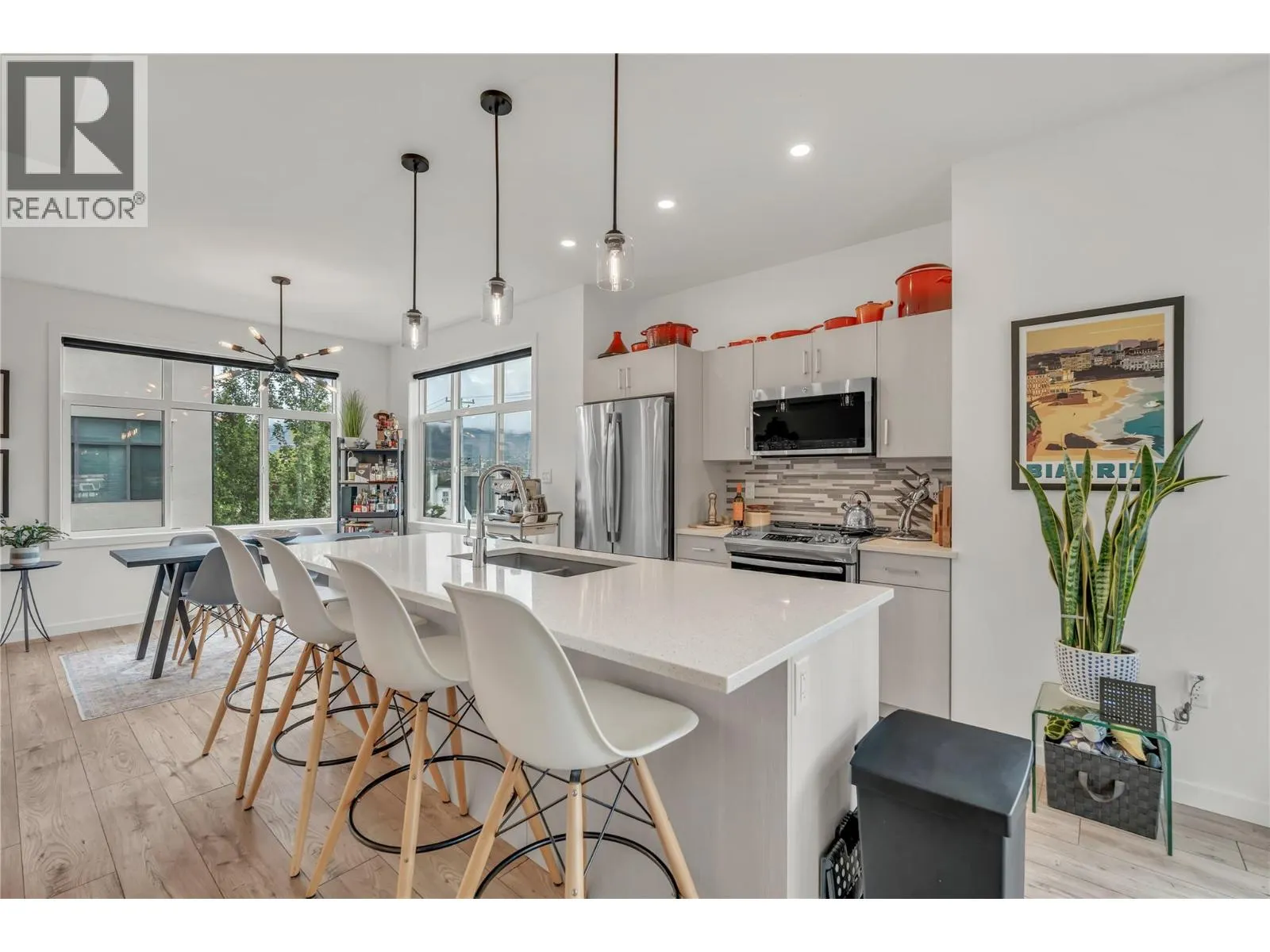 388 Eckhardt Avenue E Unit# 115