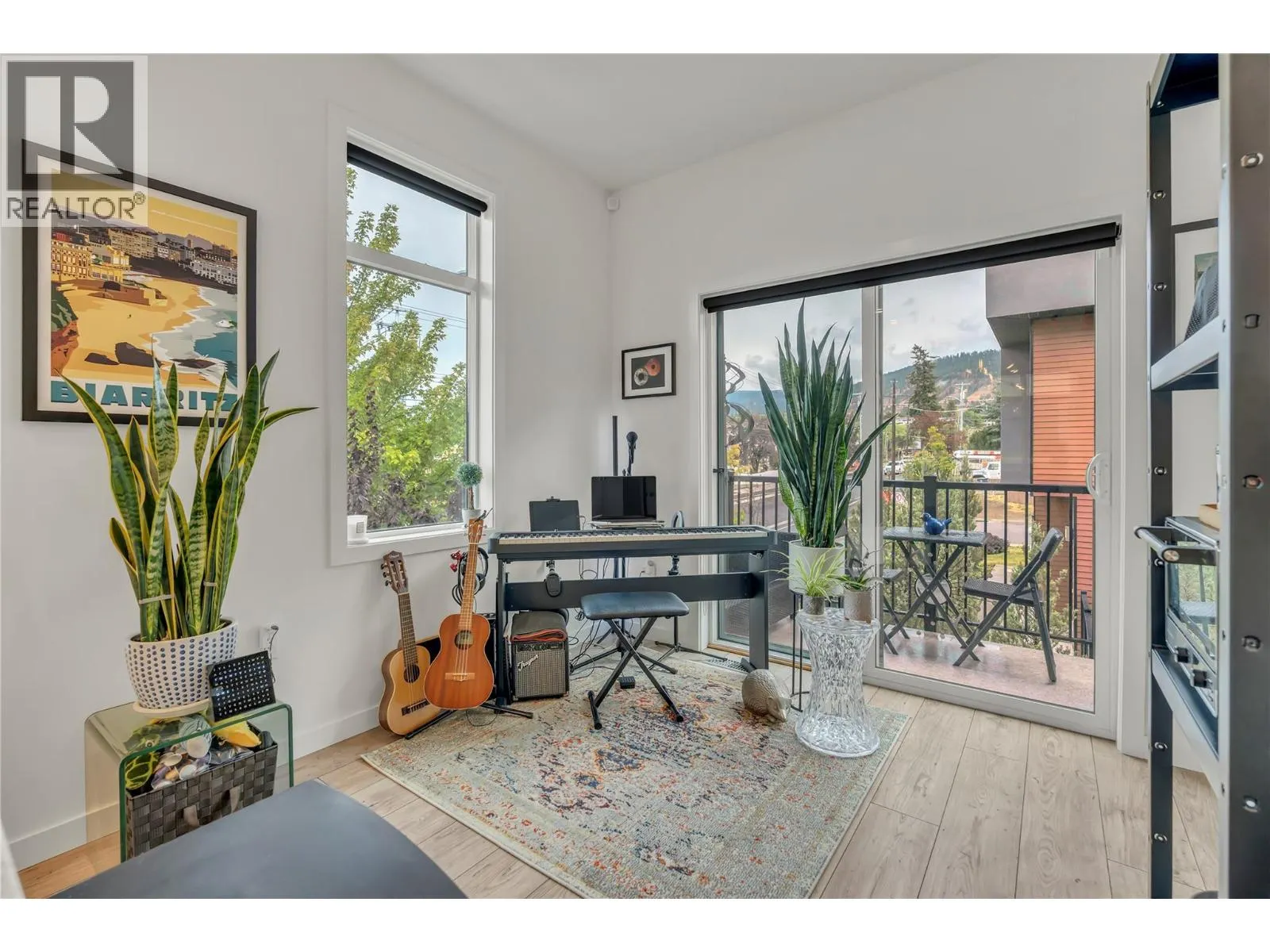 388 Eckhardt Avenue E Unit# 115