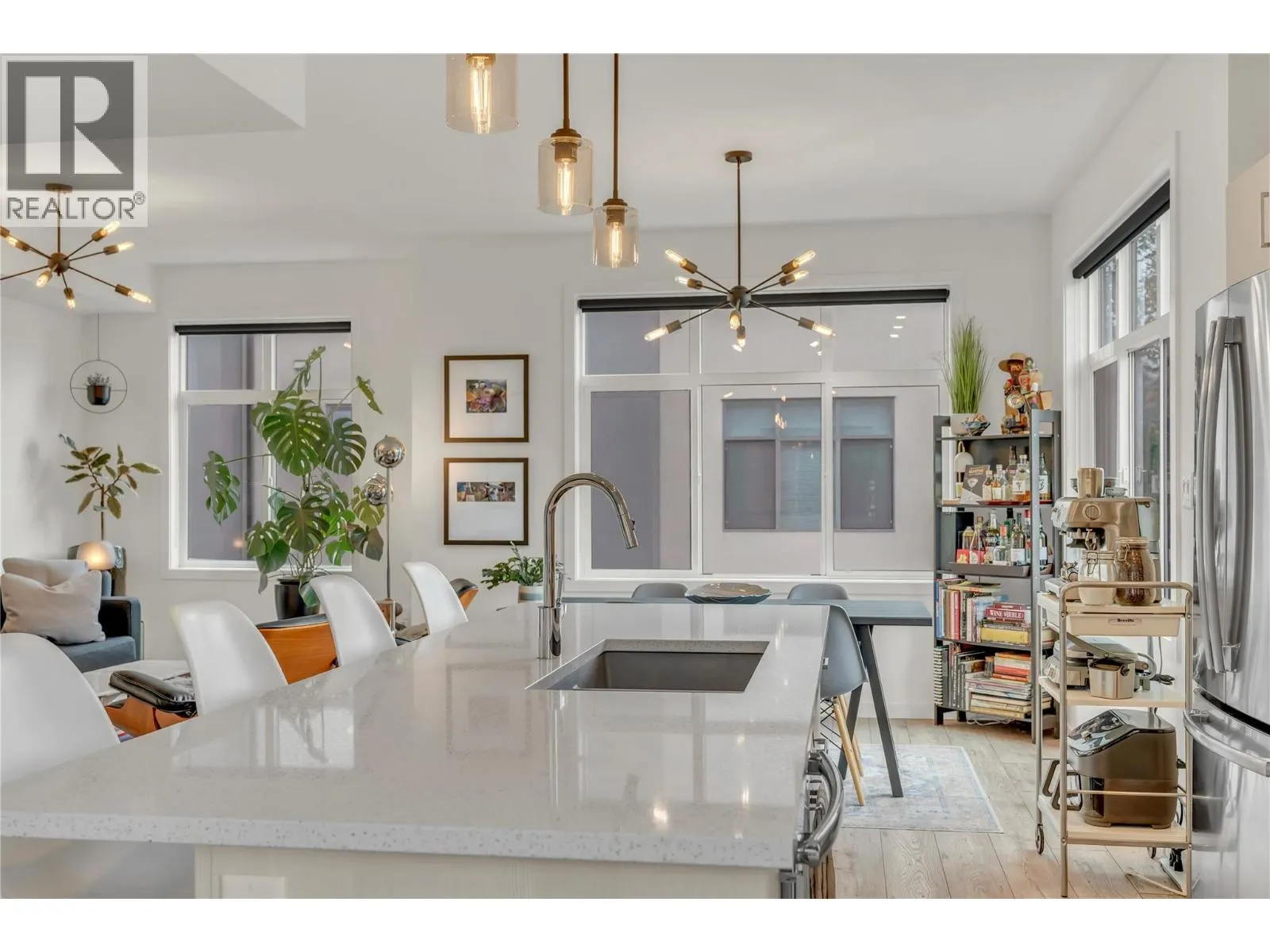 388 Eckhardt Avenue E Unit# 115