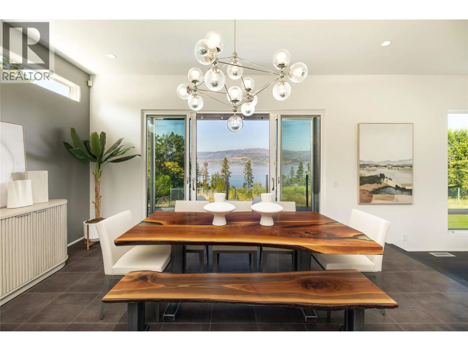 4840 LAKESHORE Road
