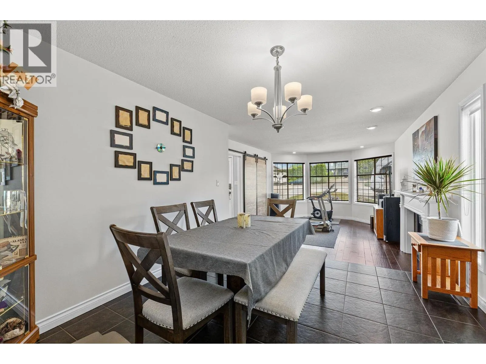 3418 Mariposa Court