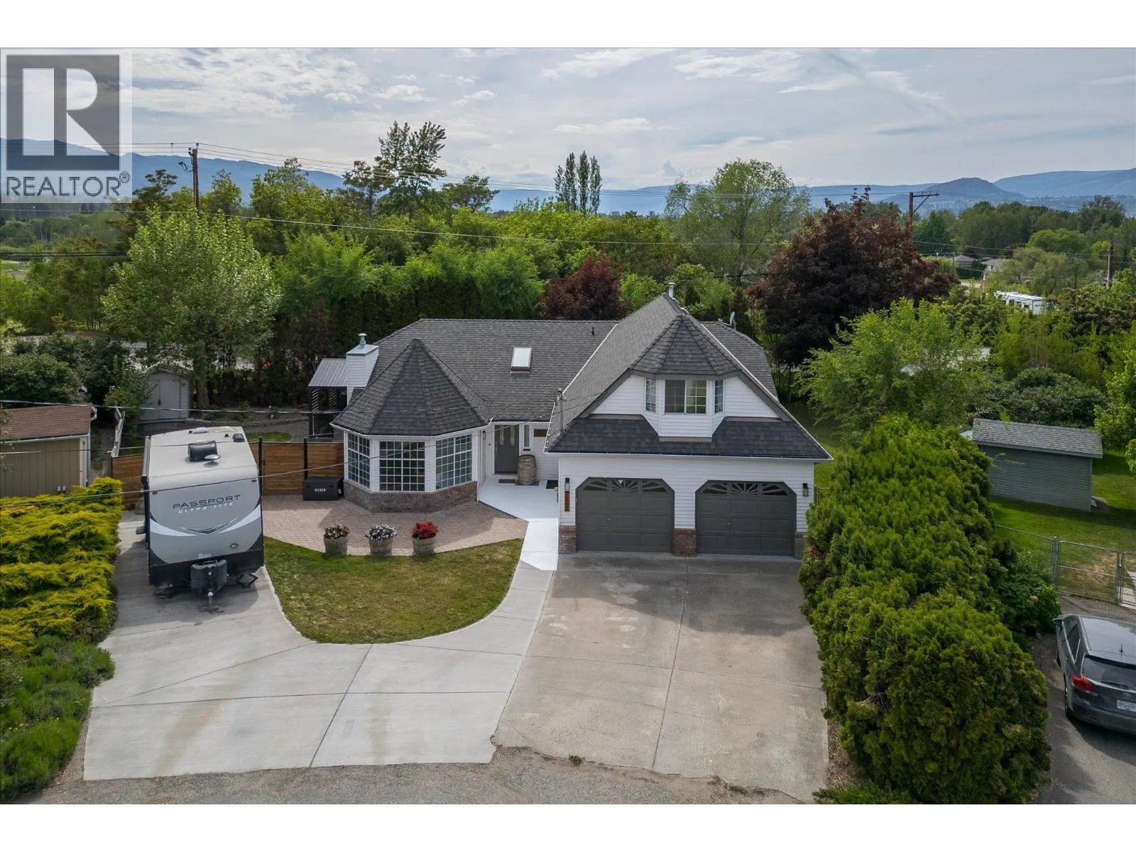 3418 Mariposa Court
