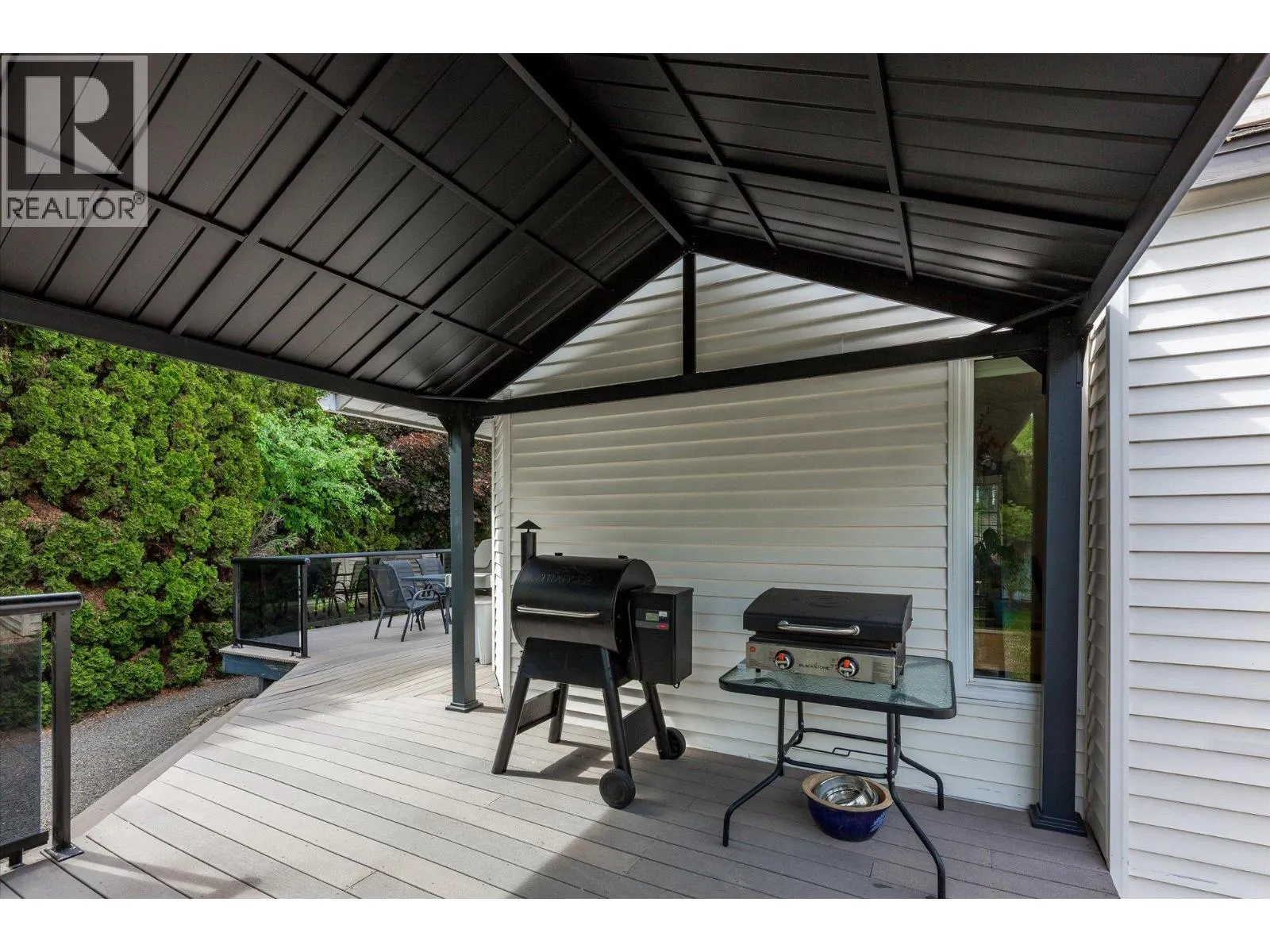 3418 Mariposa Court