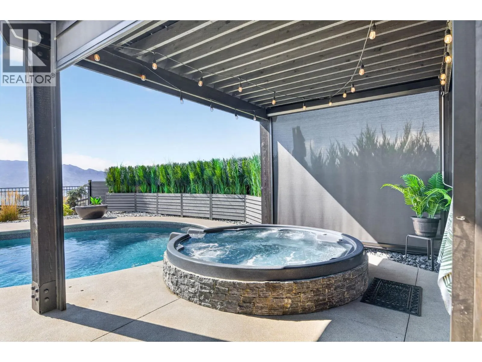1547 Cabernet Way