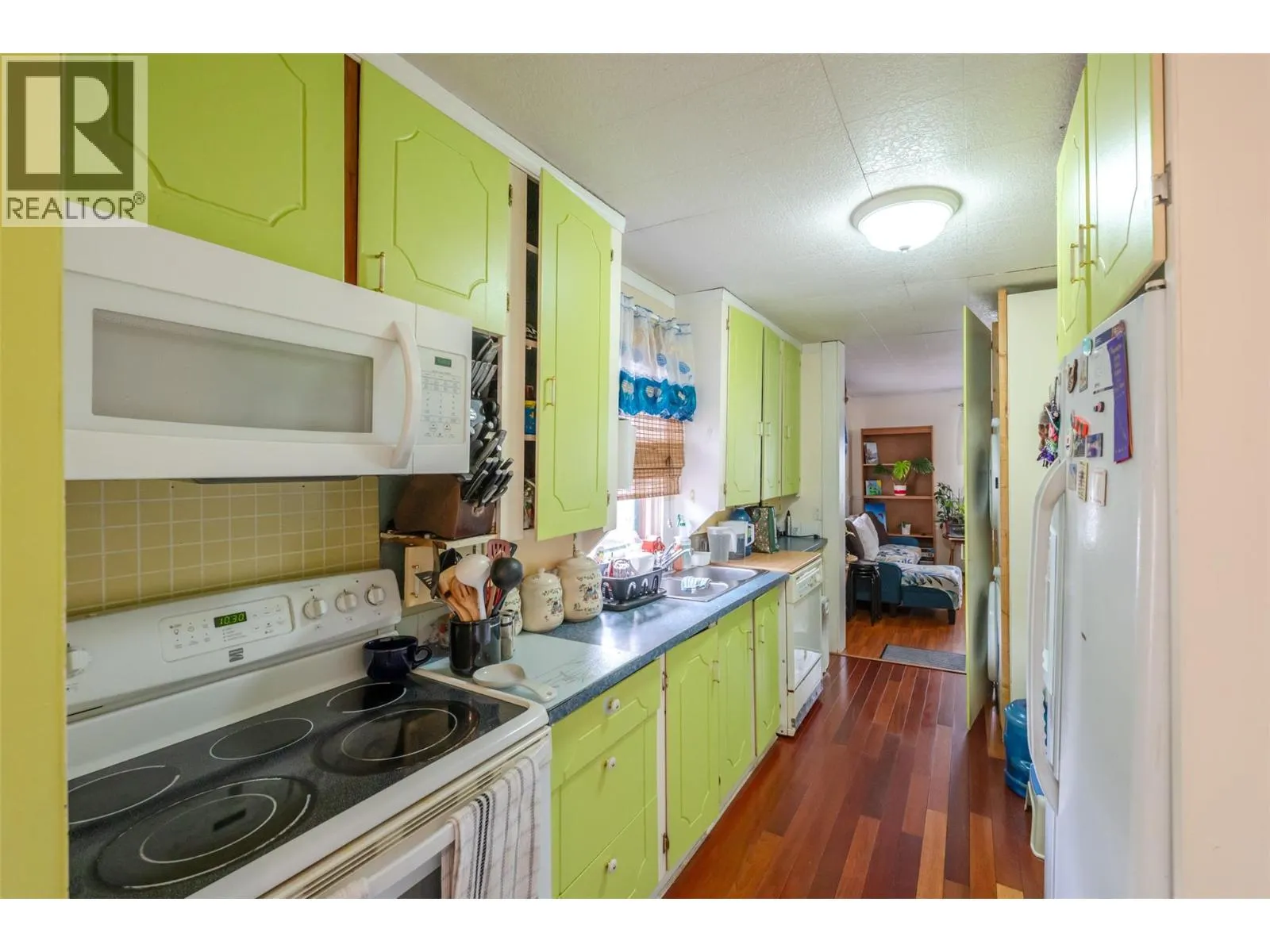 219 Hastings Avenue