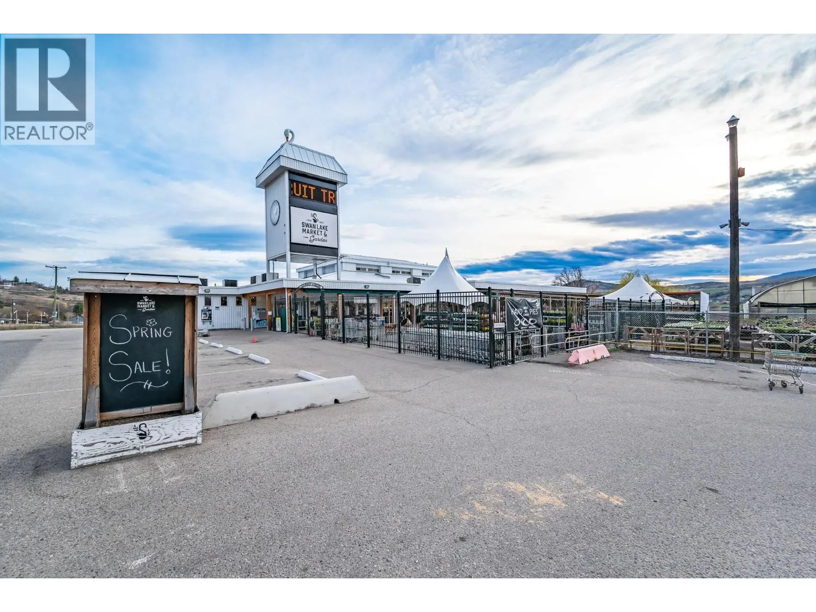 7920/7912 Highland Road