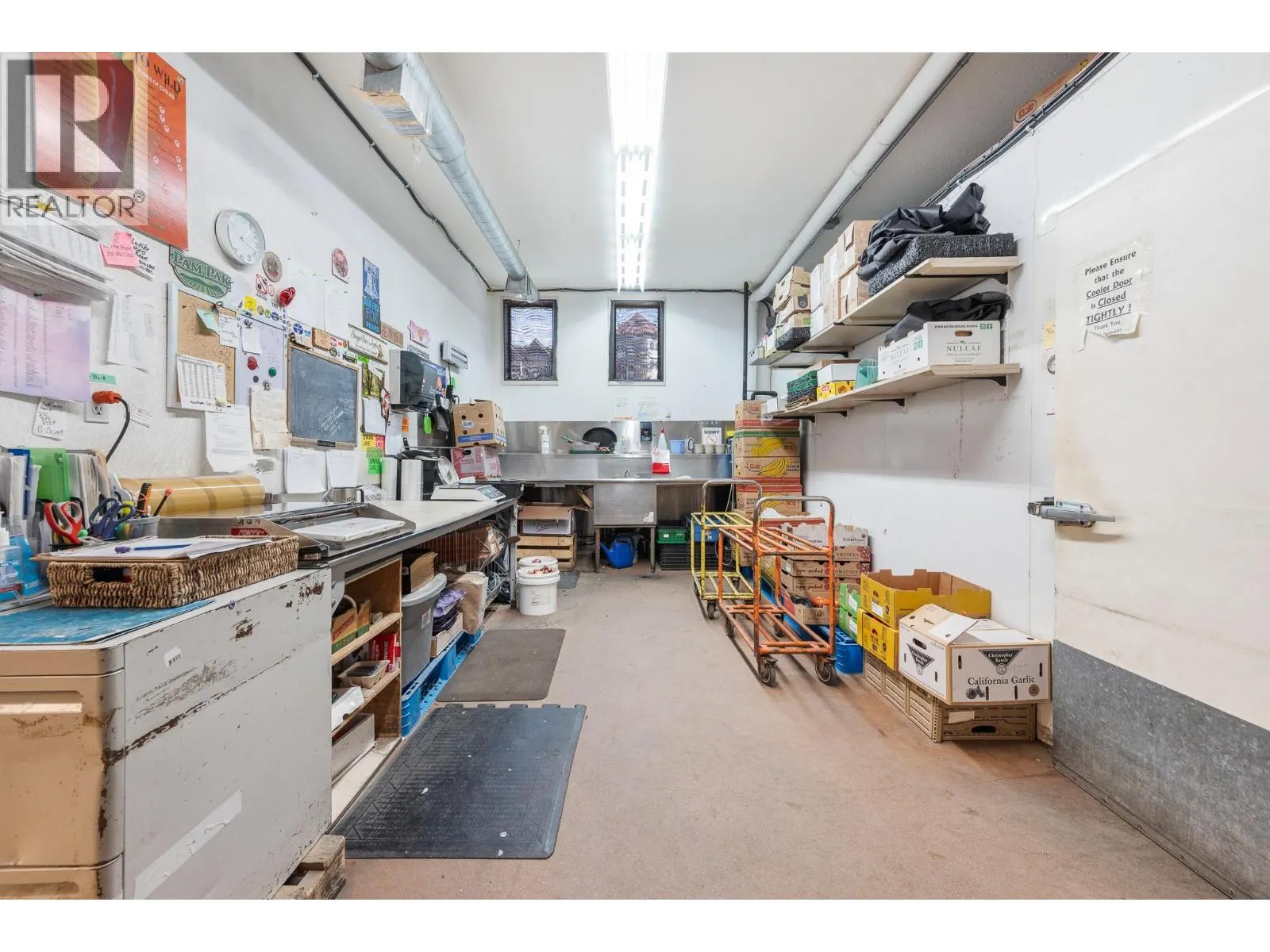 7920/7912 Highland Road