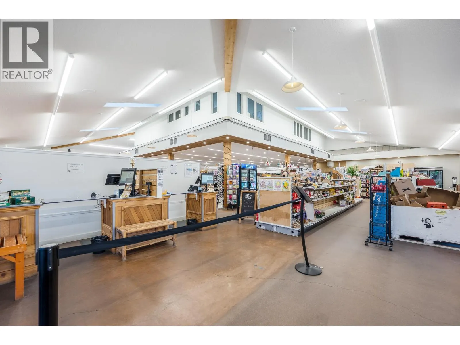7920/7912 Highland Road