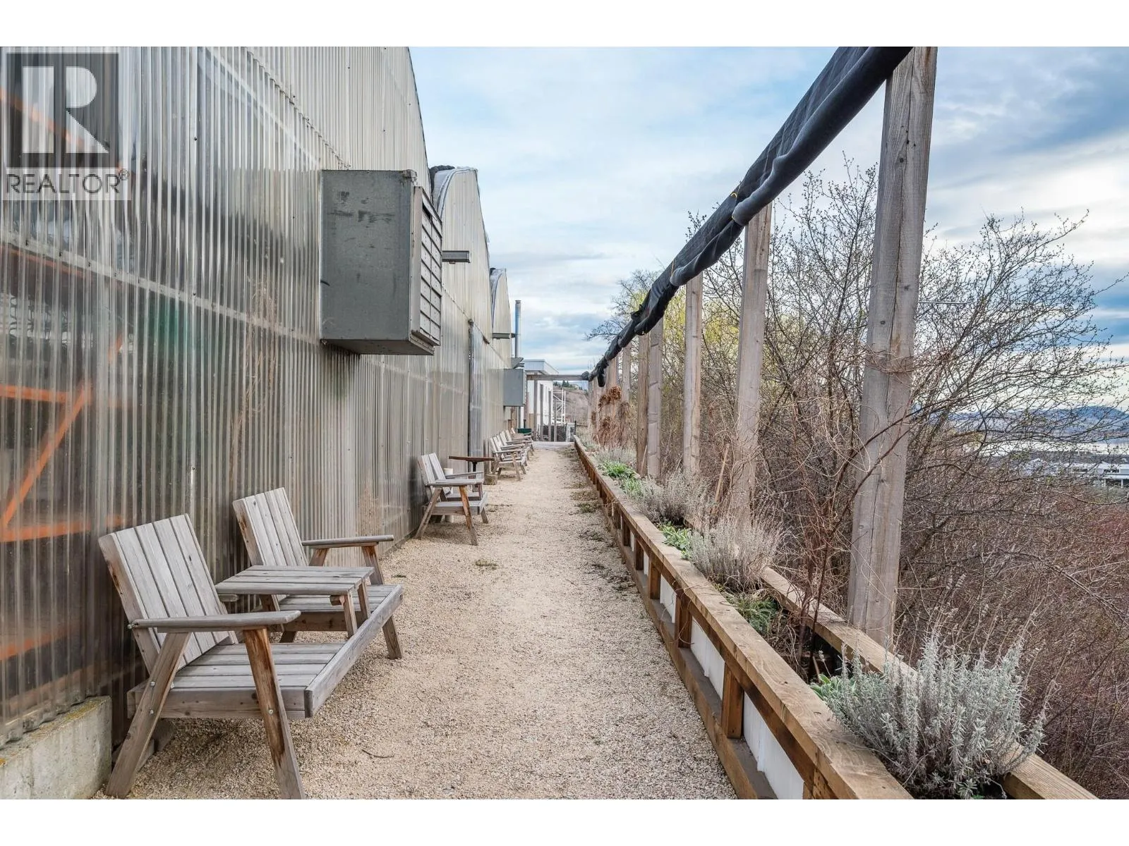 7920/7912 Highland Road