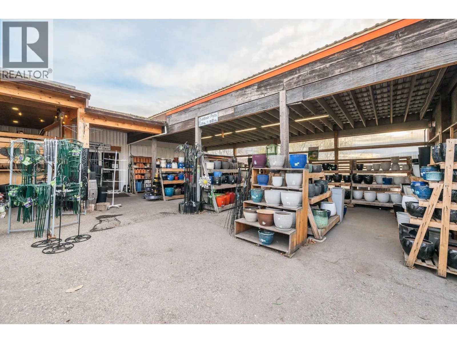 7920/7912 Highland Road